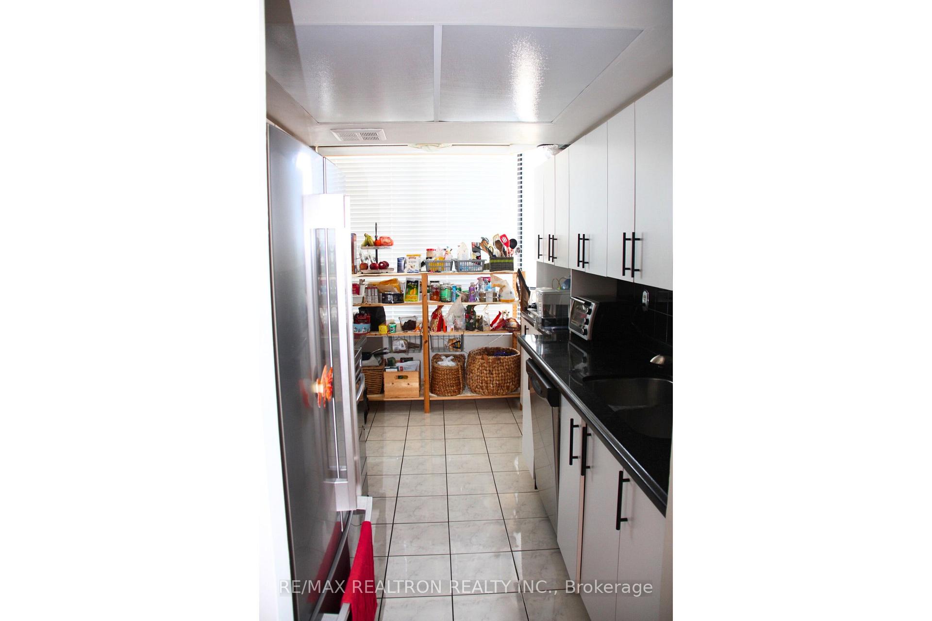 Photo 14 of Unit 1603, 7460 Bathurst Street, Vaughan, Brownridge — HOMEH