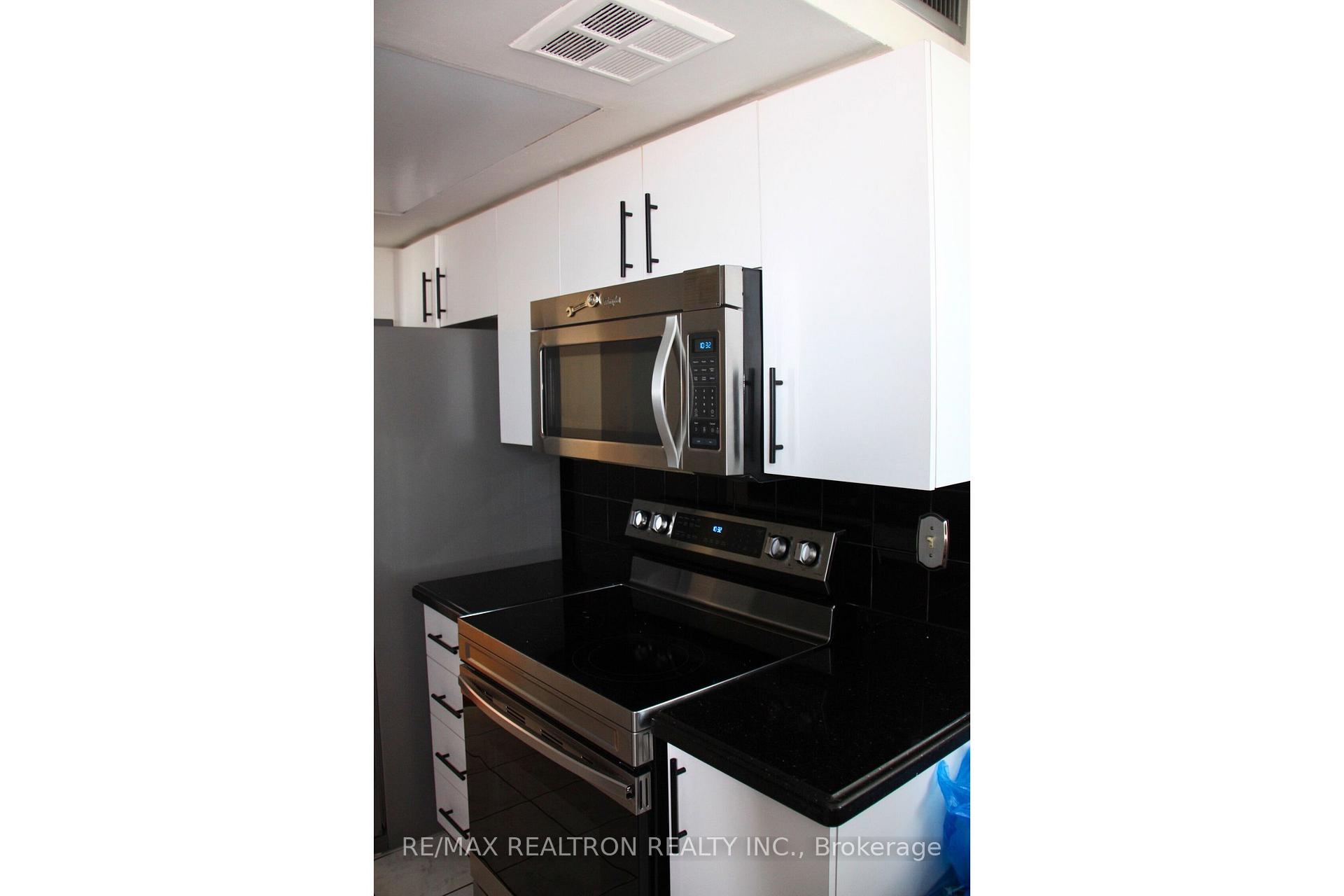 Photo 16 of Unit 1603, 7460 Bathurst Street, Vaughan, Brownridge — HOMEH