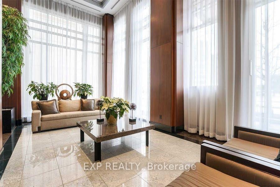 Photo 2 of Unit 1201, 628 Fleet Street E, Toronto, Niagara — HOMEH