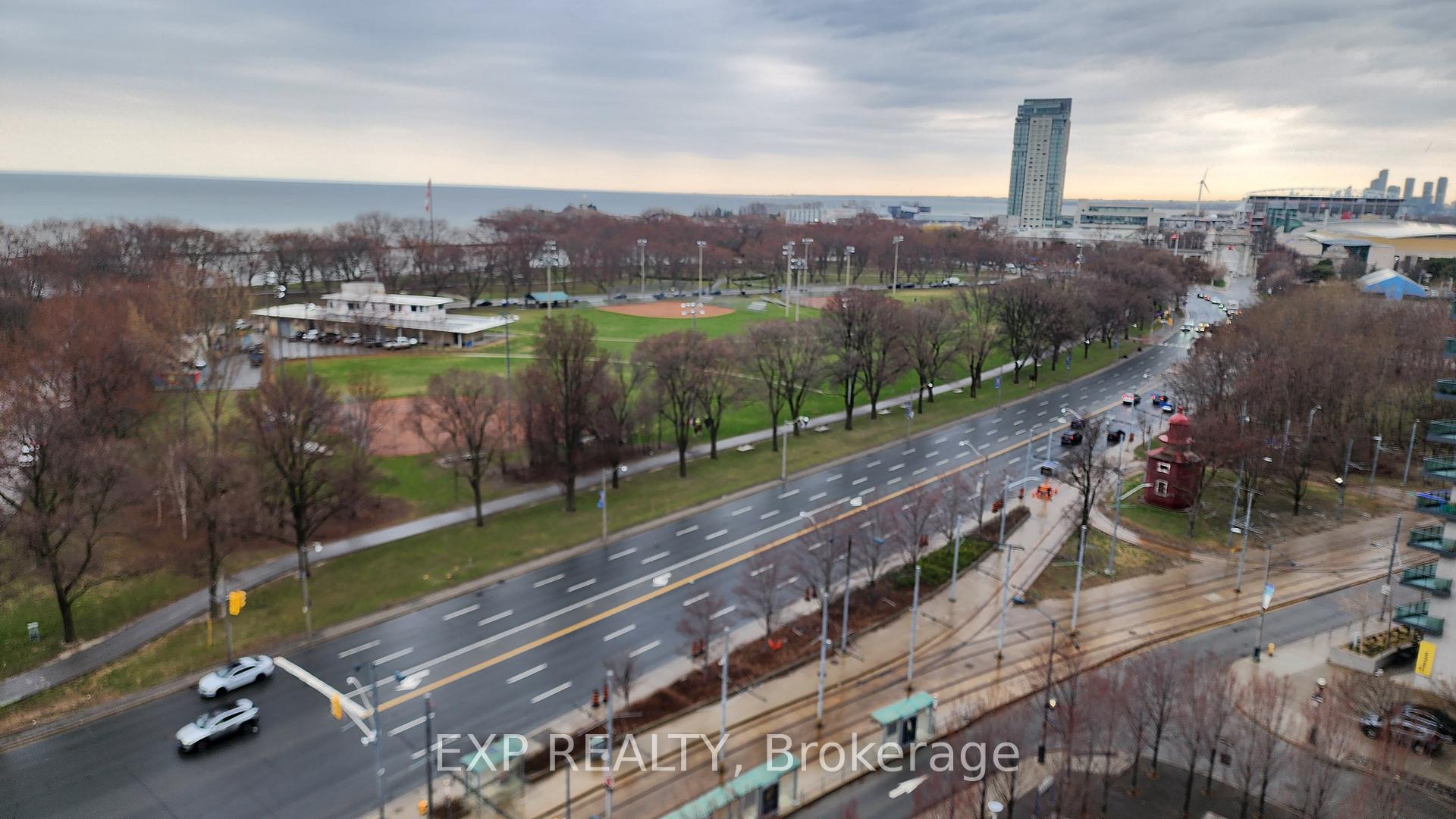 Photo 3 of Unit 1201, 628 Fleet Street E, Toronto, Niagara — HOMEH