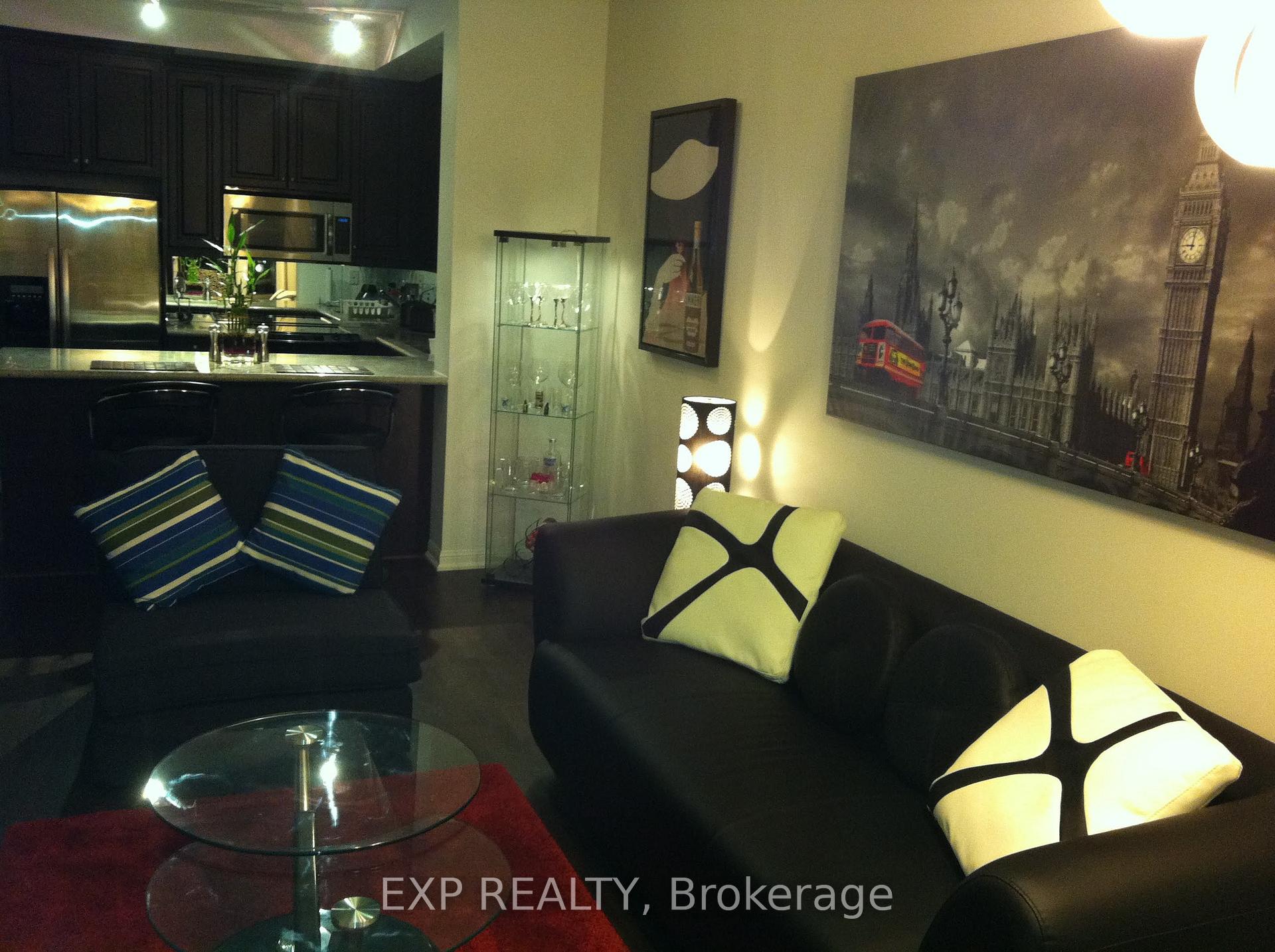 Photo 5 of Unit 1201, 628 Fleet Street E, Toronto, Niagara — HOMEH