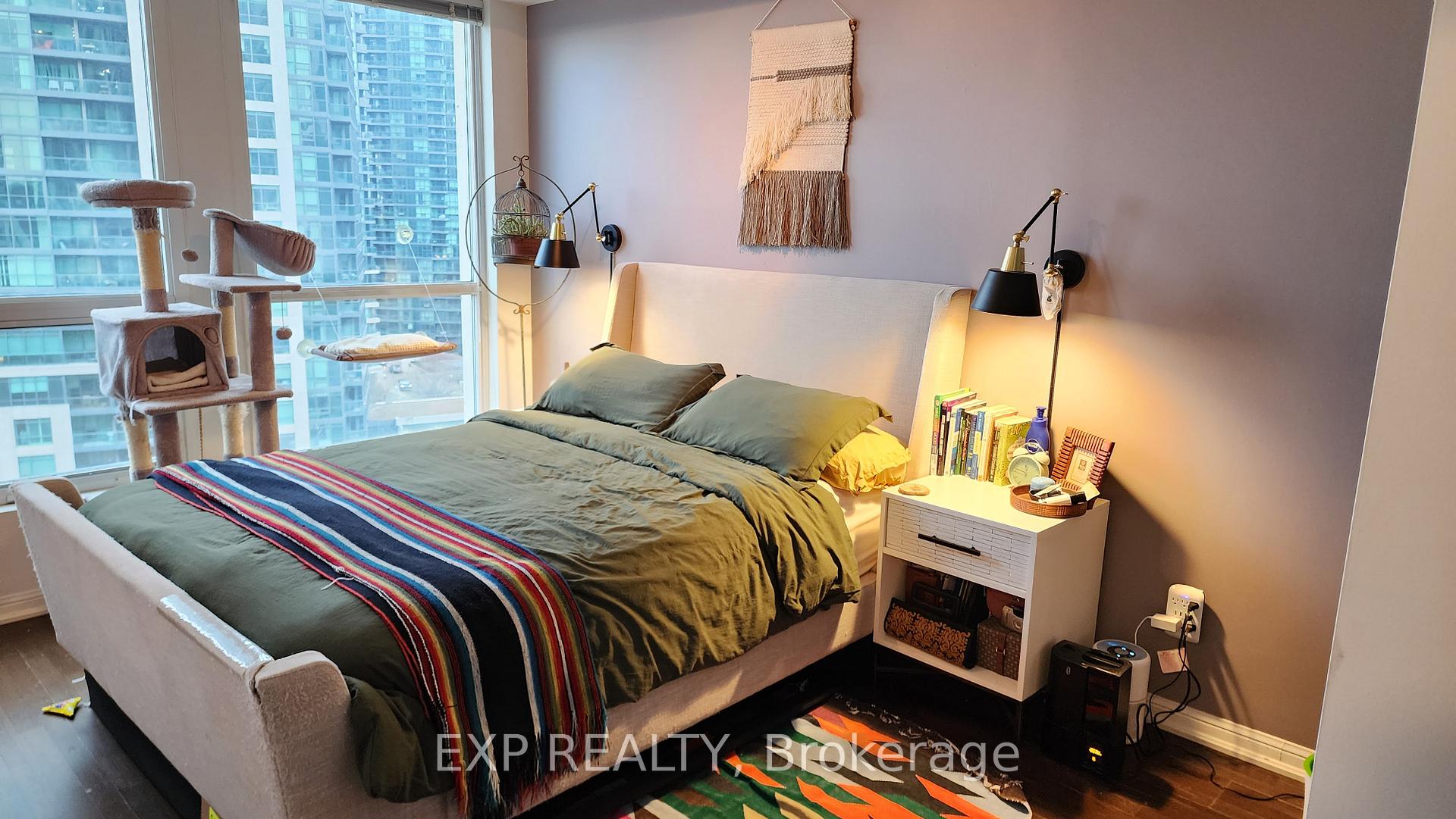 Photo 9 of Unit 1201, 628 Fleet Street E, Toronto, Niagara — HOMEH