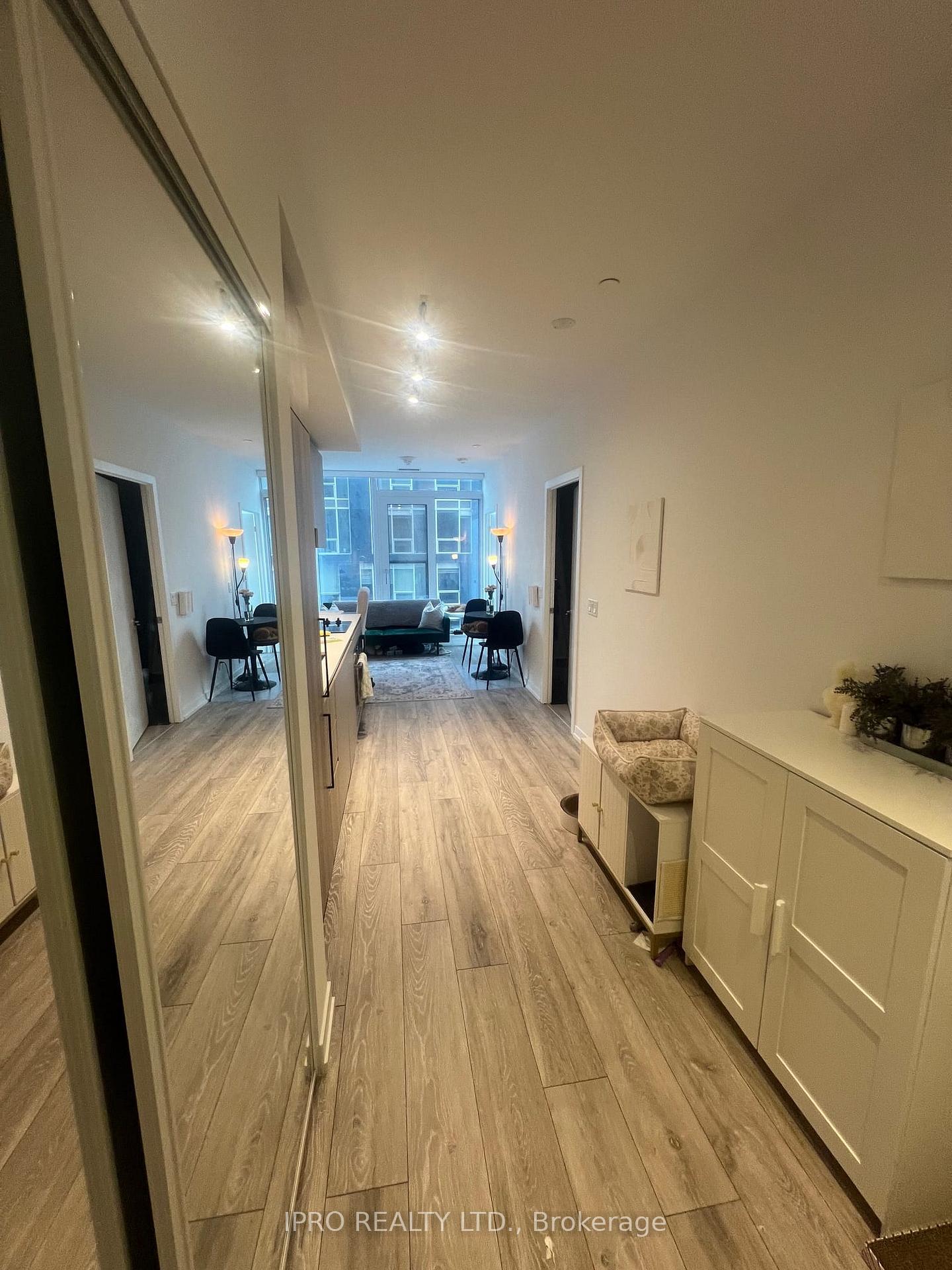 Photo 25 of Unit 2810, 55 Mercer Street, Toronto, Waterfront Communities — HOMEH