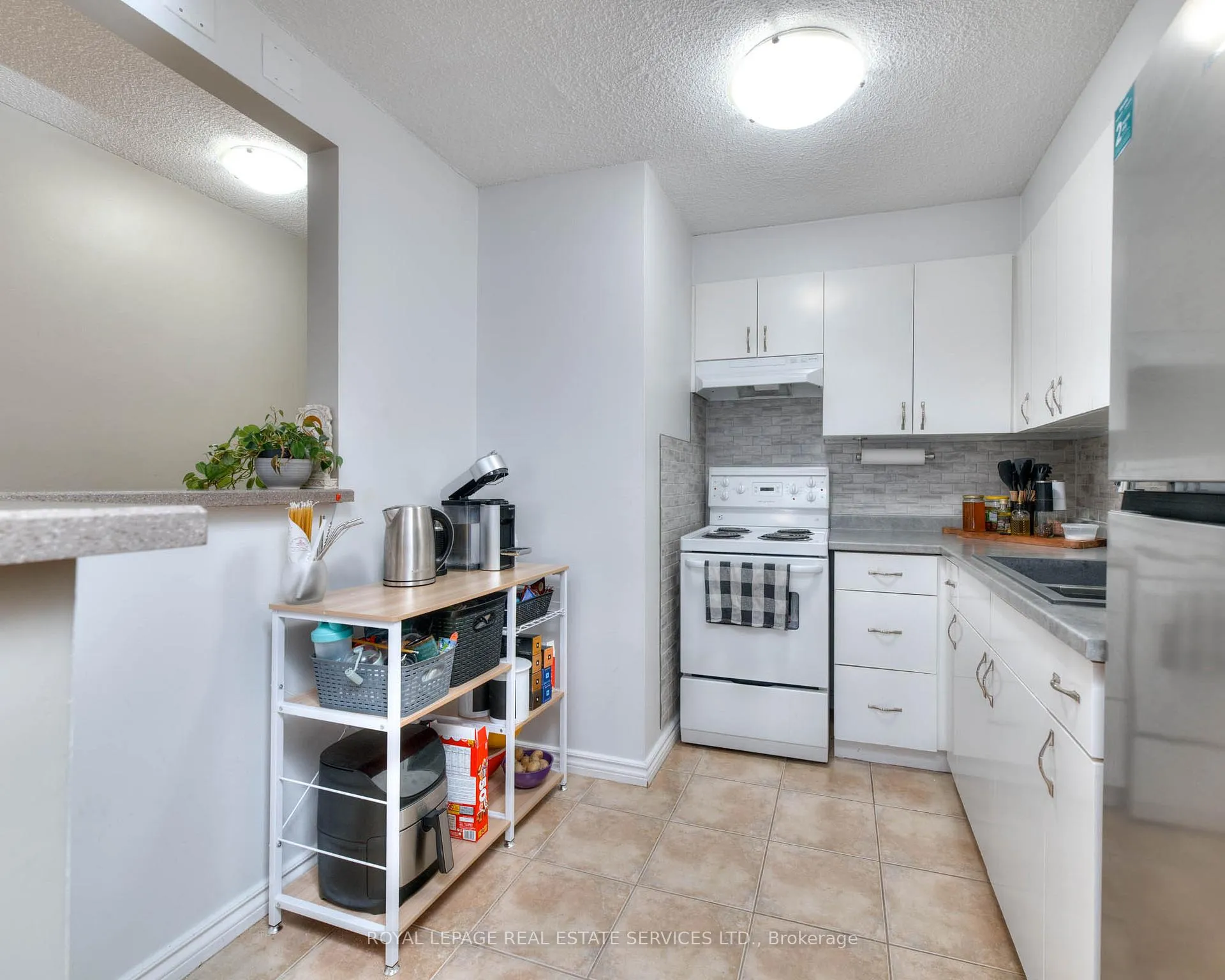 Photo 6 of Unit 301, 64 Benton Street, Kitchener, Cedar Hill — HOMEH