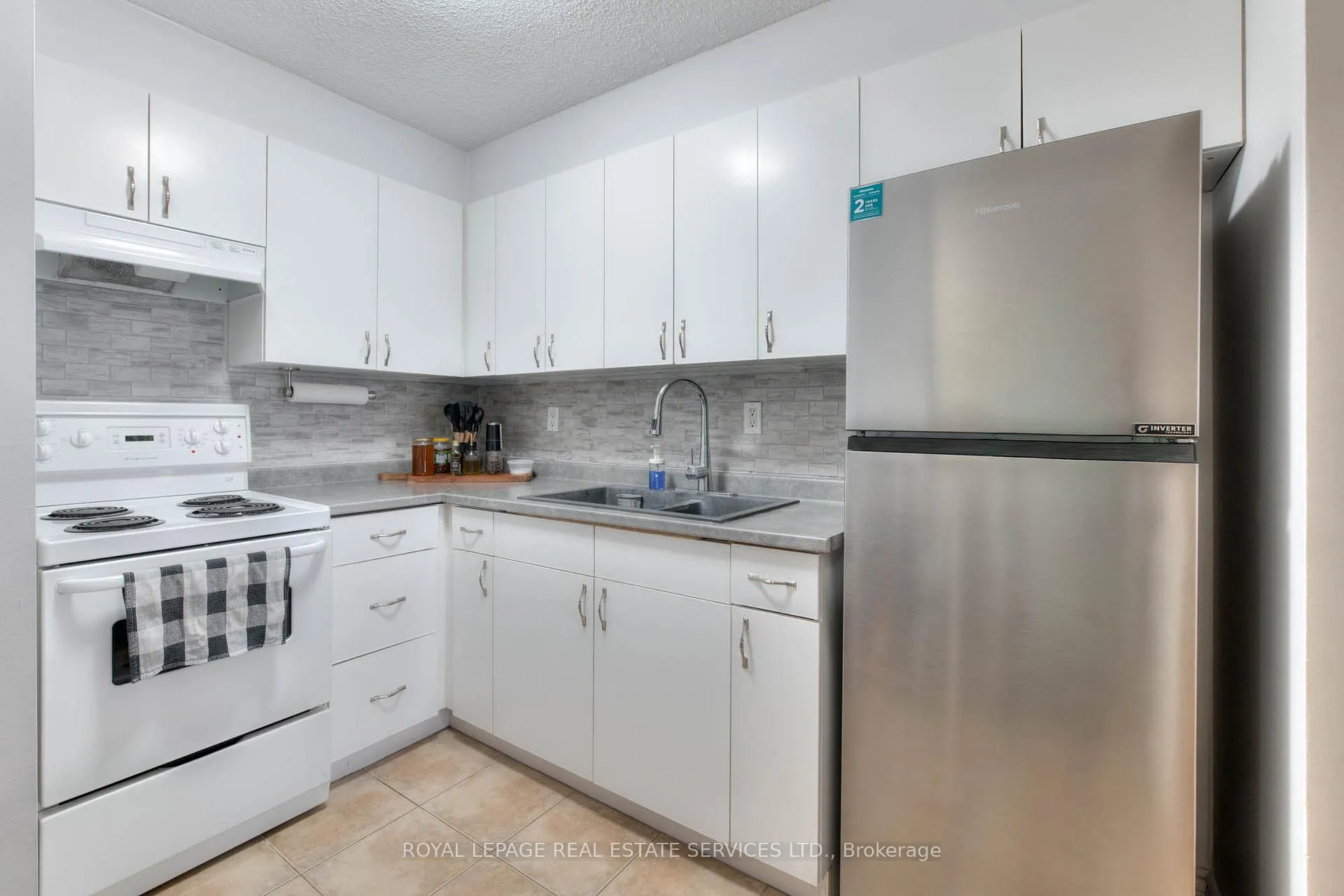 Photo 7 of Unit 301, 64 Benton Street, Kitchener, Cedar Hill — HOMEH