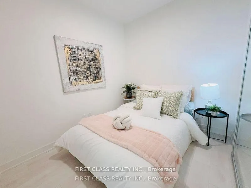 Photo 10 of Unit 806, 15 Mercer Street, Toronto, Waterfront Communities — HOMEH