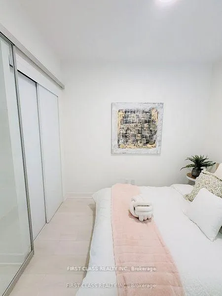 Photo 11 of Unit 806, 15 Mercer Street, Toronto, Waterfront Communities — HOMEH