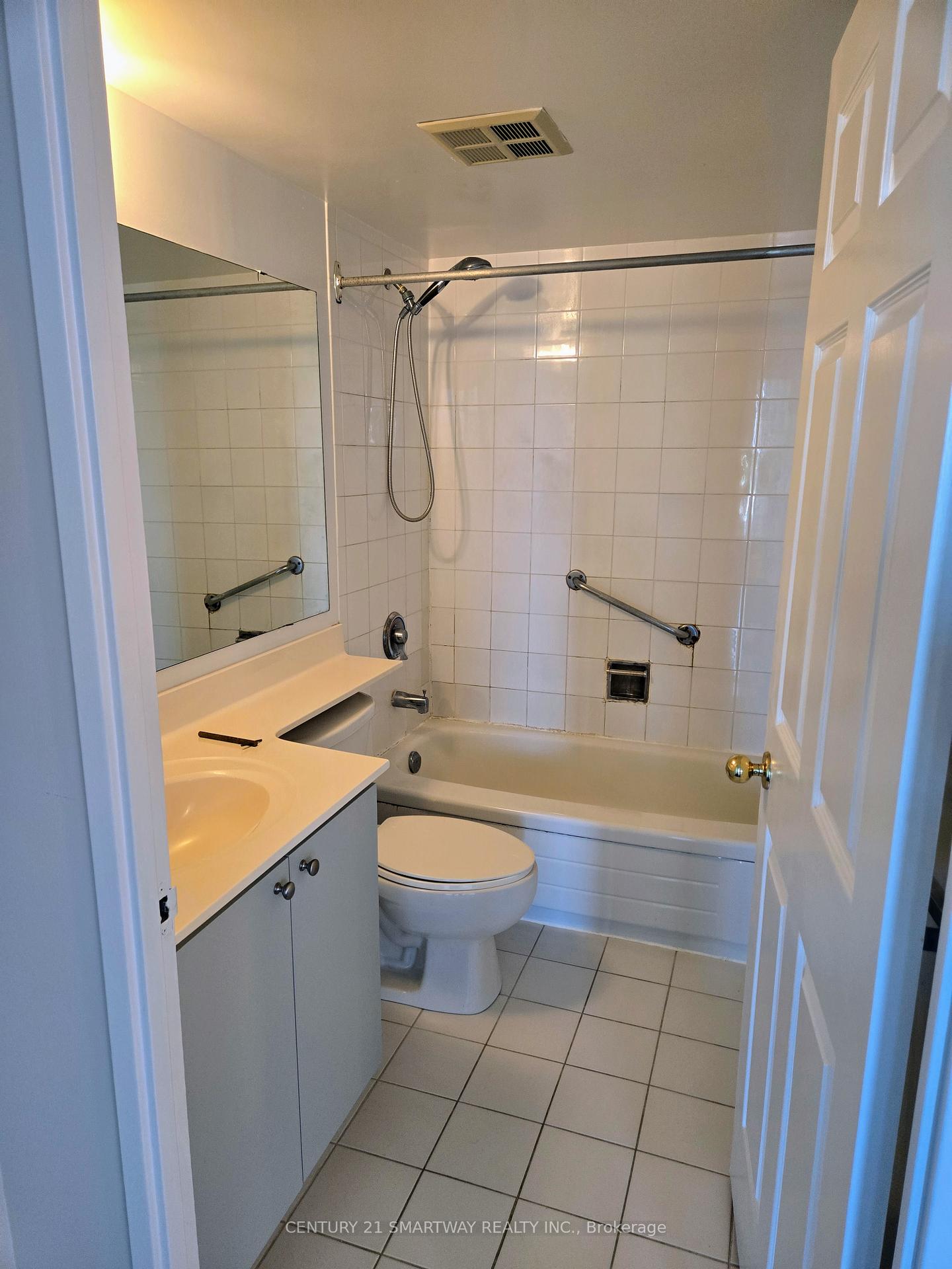 Photo 9 of Unit 722, 7825 Bayview Avenue, Markham, Aileen-Willowbrook — HOMEH