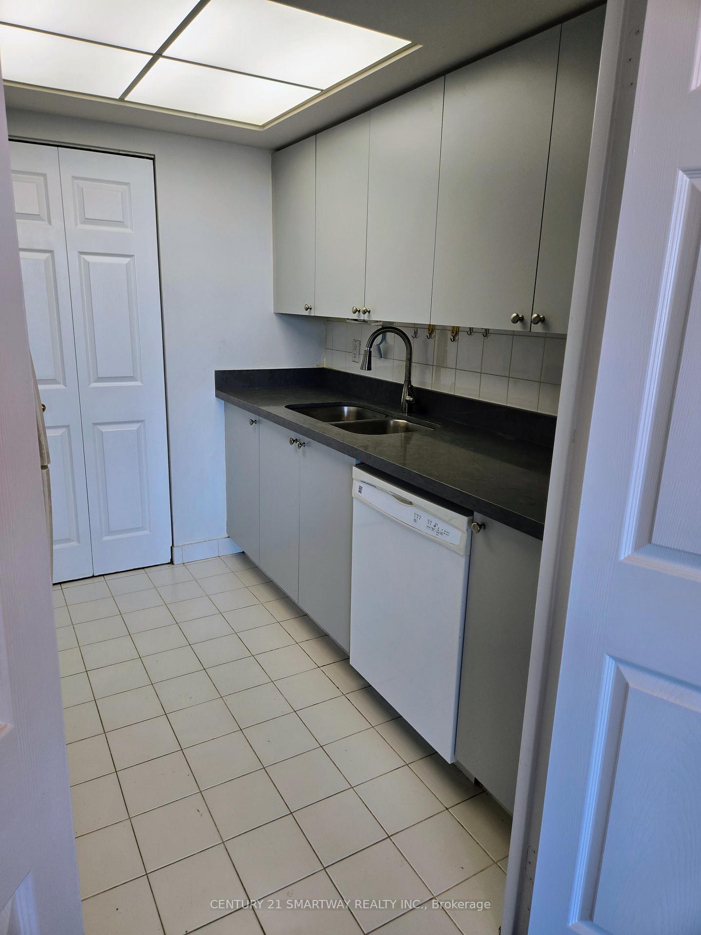 Photo 17 of Unit 722, 7825 Bayview Avenue, Markham, Aileen-Willowbrook — HOMEH