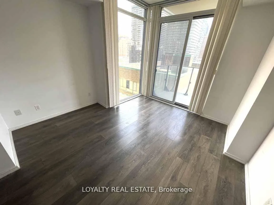 Photo 5 of Unit 1101, 75 St Nicholas Street, Toronto, Bay Street Corridor — HOMEH