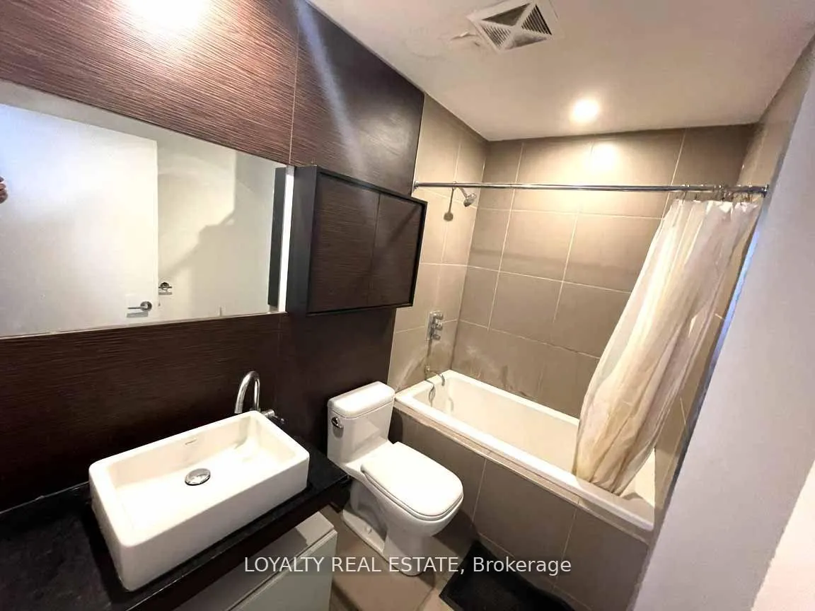 Photo 11 of Unit 1101, 75 St Nicholas Street, Toronto, Bay Street Corridor — HOMEH