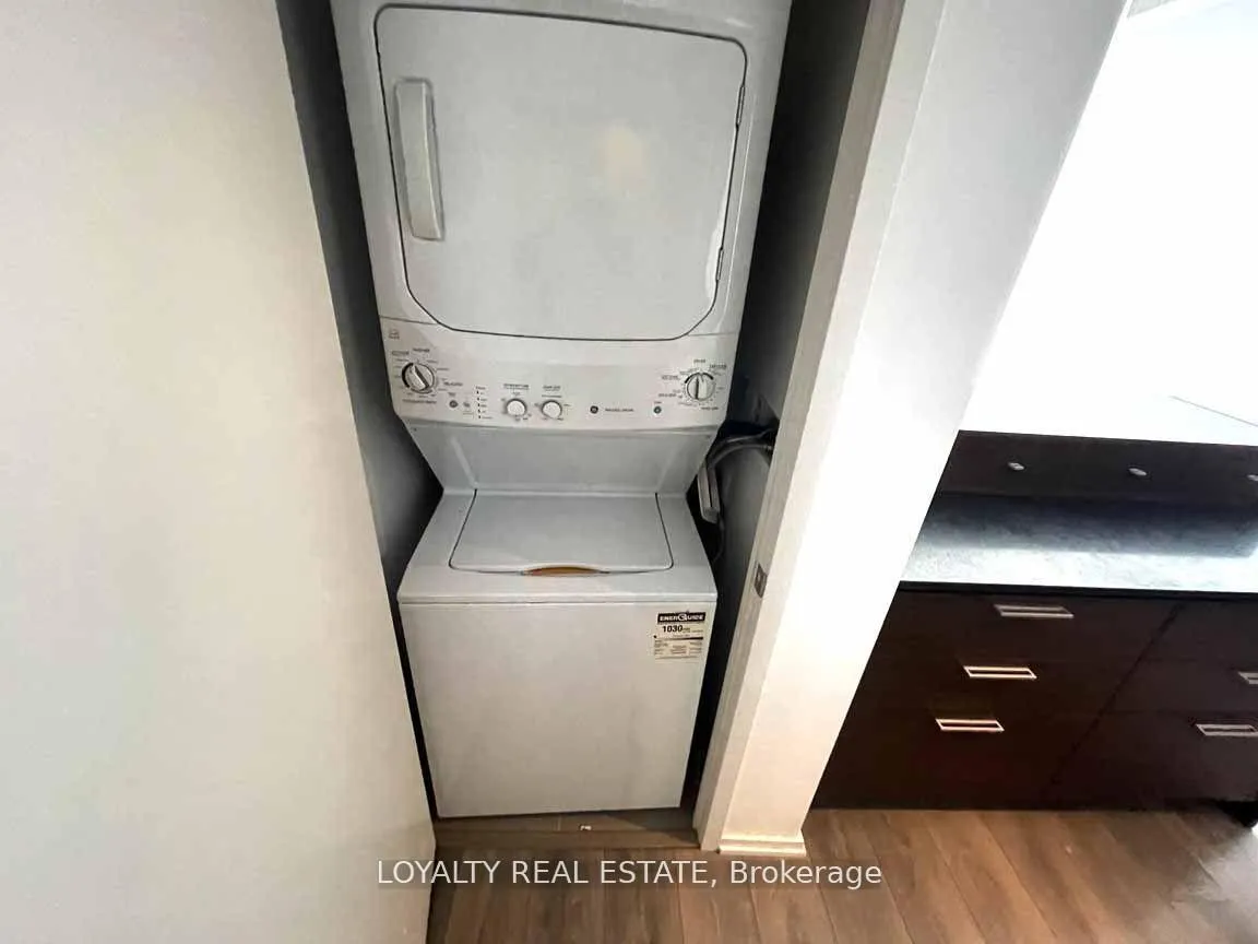 Photo 12 of Unit 1101, 75 St Nicholas Street, Toronto, Bay Street Corridor — HOMEH