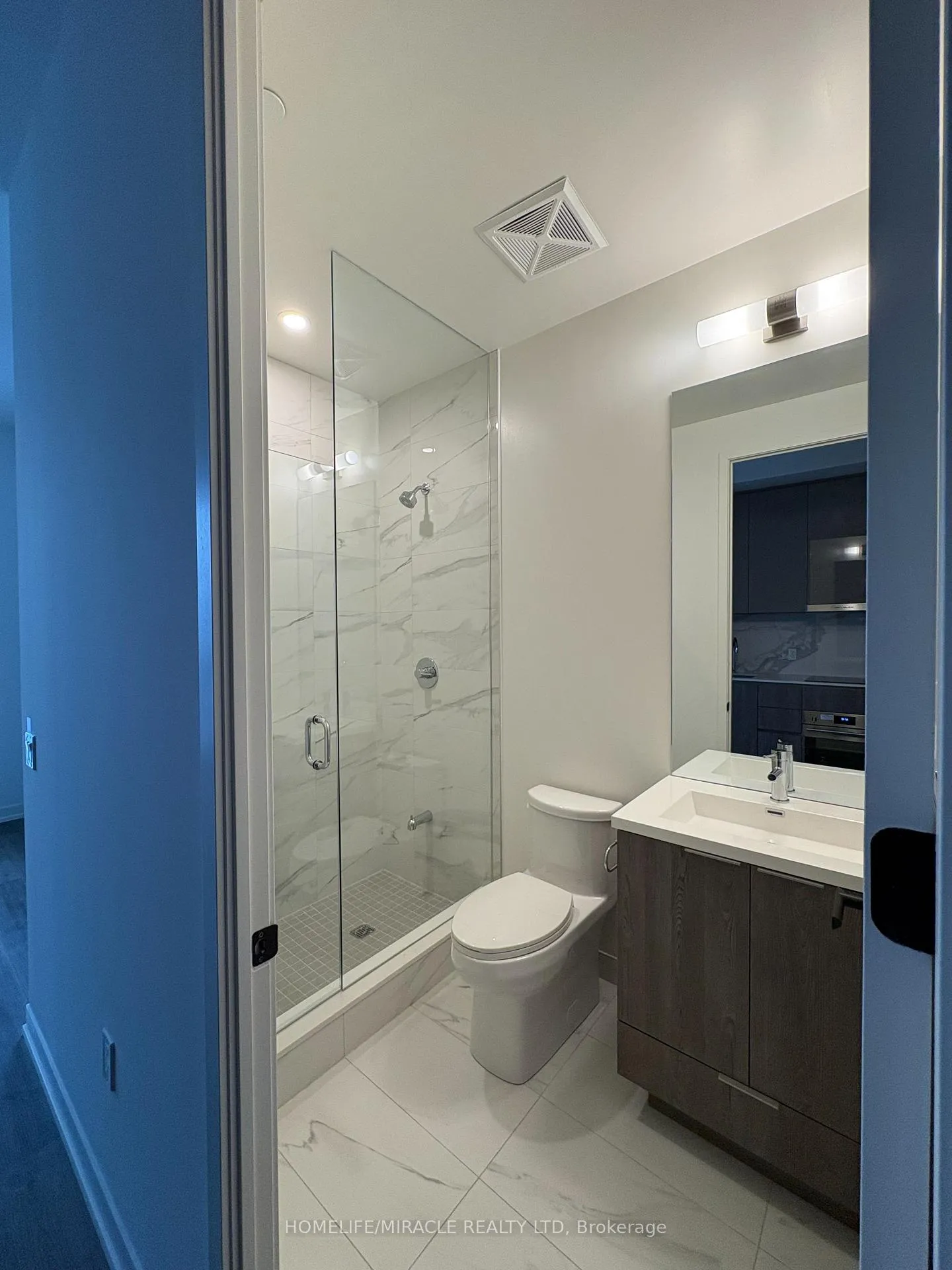 Photo 7 of Unit 607, 8 Interchange Way, Vaughan, Vaughan Corporate Centre — HOMEH