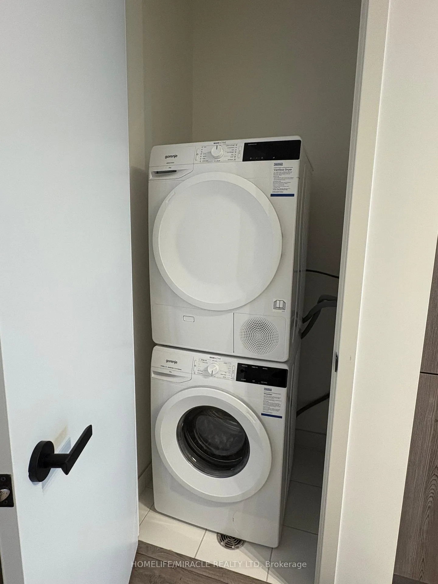 Photo 11 of Unit 607, 8 Interchange Way, Vaughan, Vaughan Corporate Centre — HOMEH
