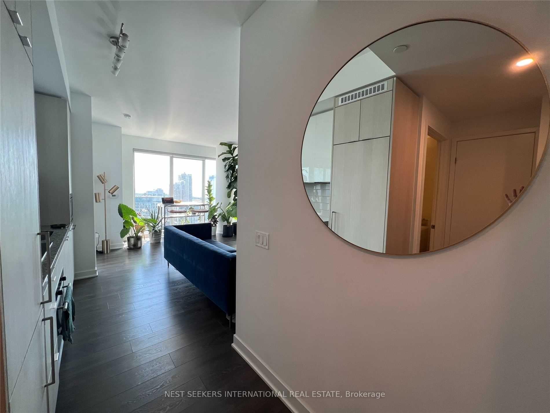 Photo 5 of Unit 3903S, 115 Blue Jays Way, Toronto, Waterfront Communities — HOMEH