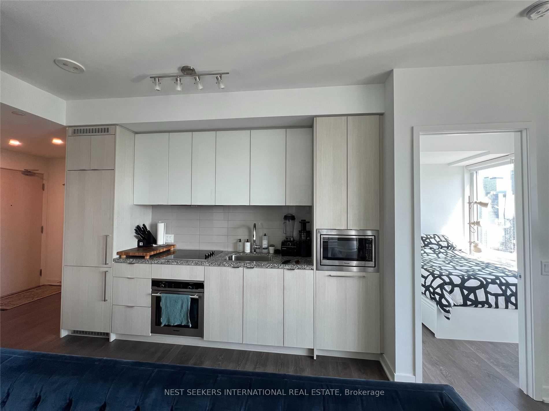 Photo 10 of Unit 3903S, 115 Blue Jays Way, Toronto, Waterfront Communities — HOMEH
