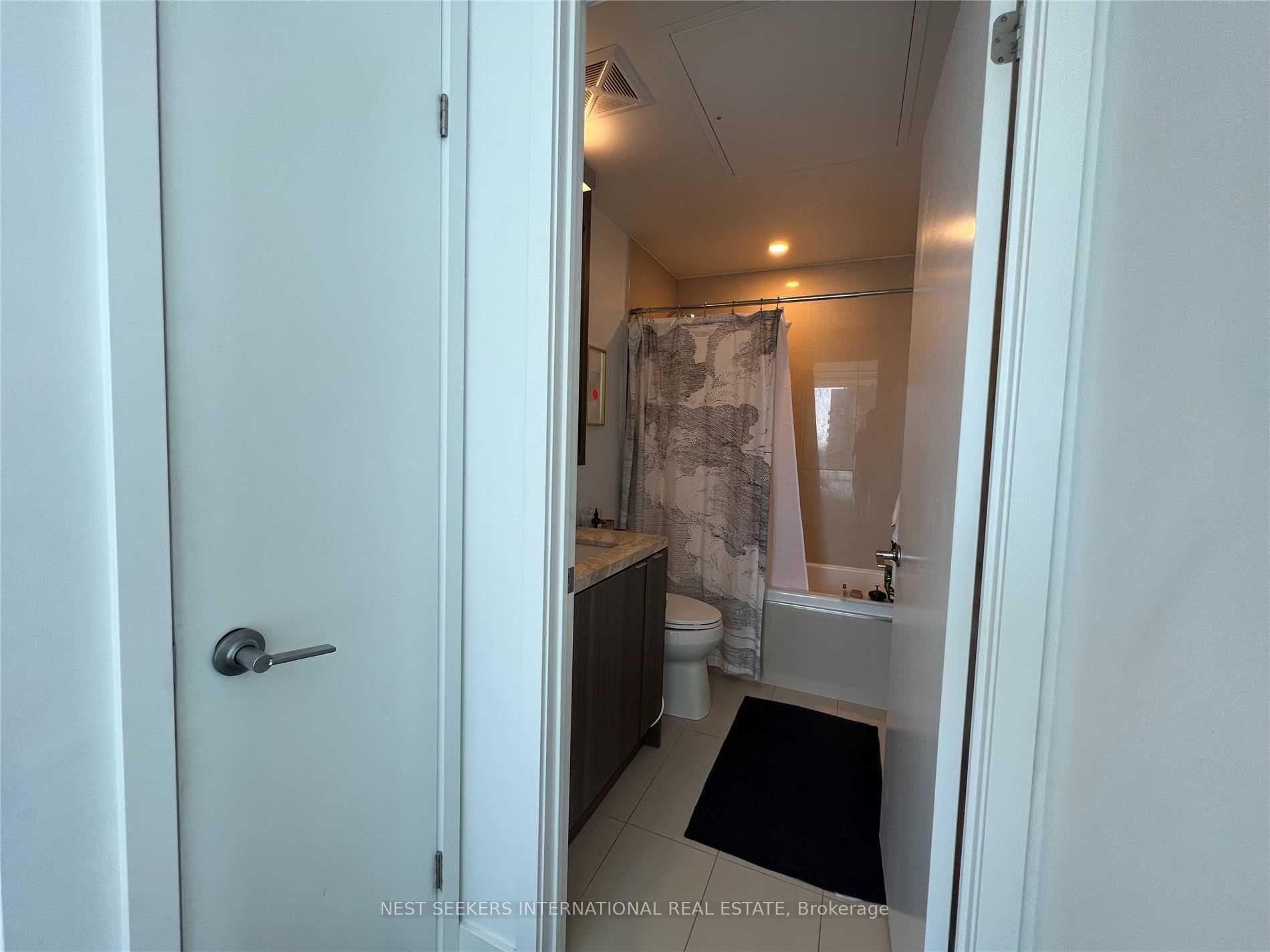 Photo 14 of Unit 3903S, 115 Blue Jays Way, Toronto, Waterfront Communities — HOMEH