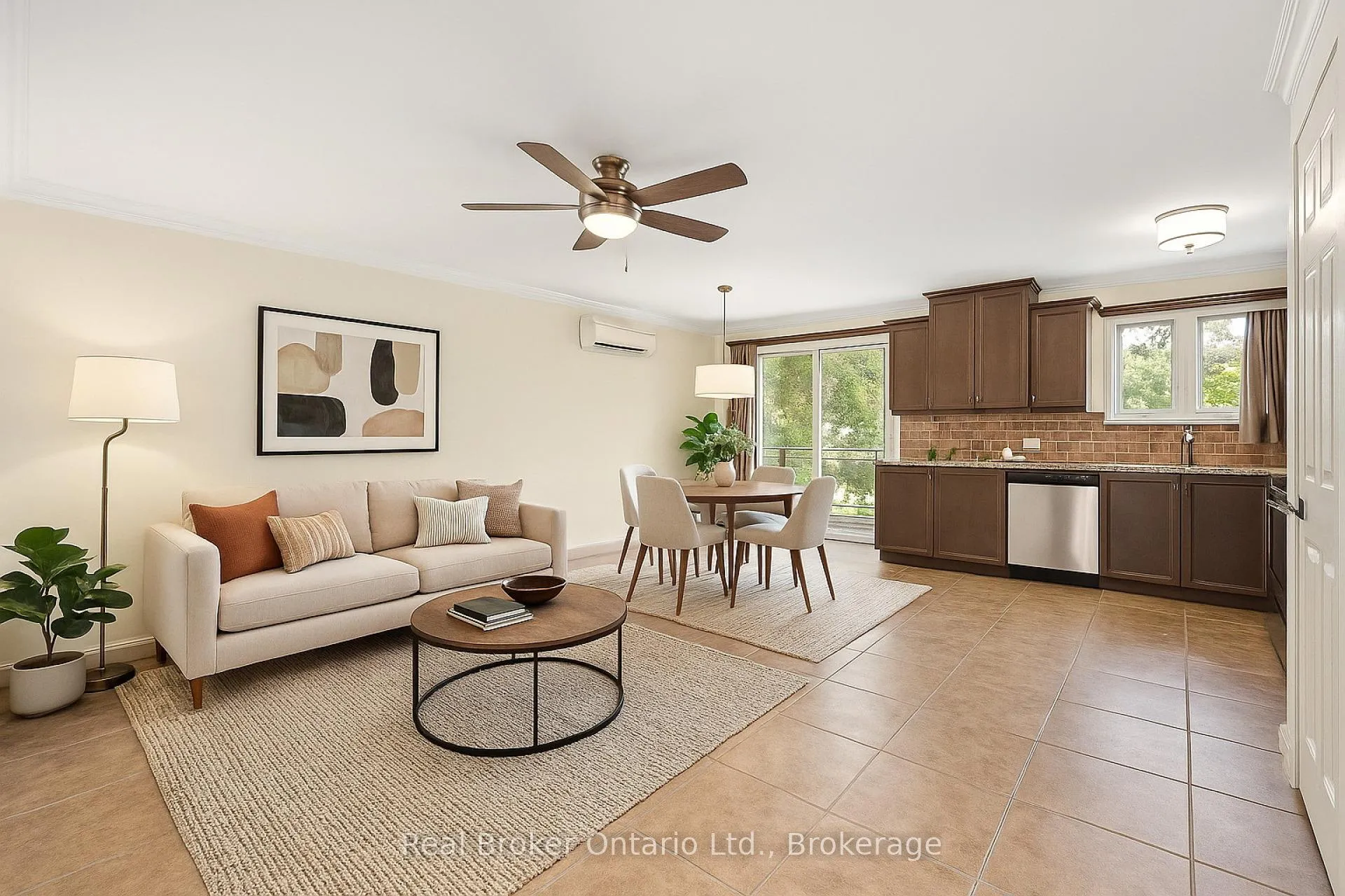 Photo 7 of Unit 303, 1212 Fennell Avenue E, Hamilton, Huntington — HOMEH