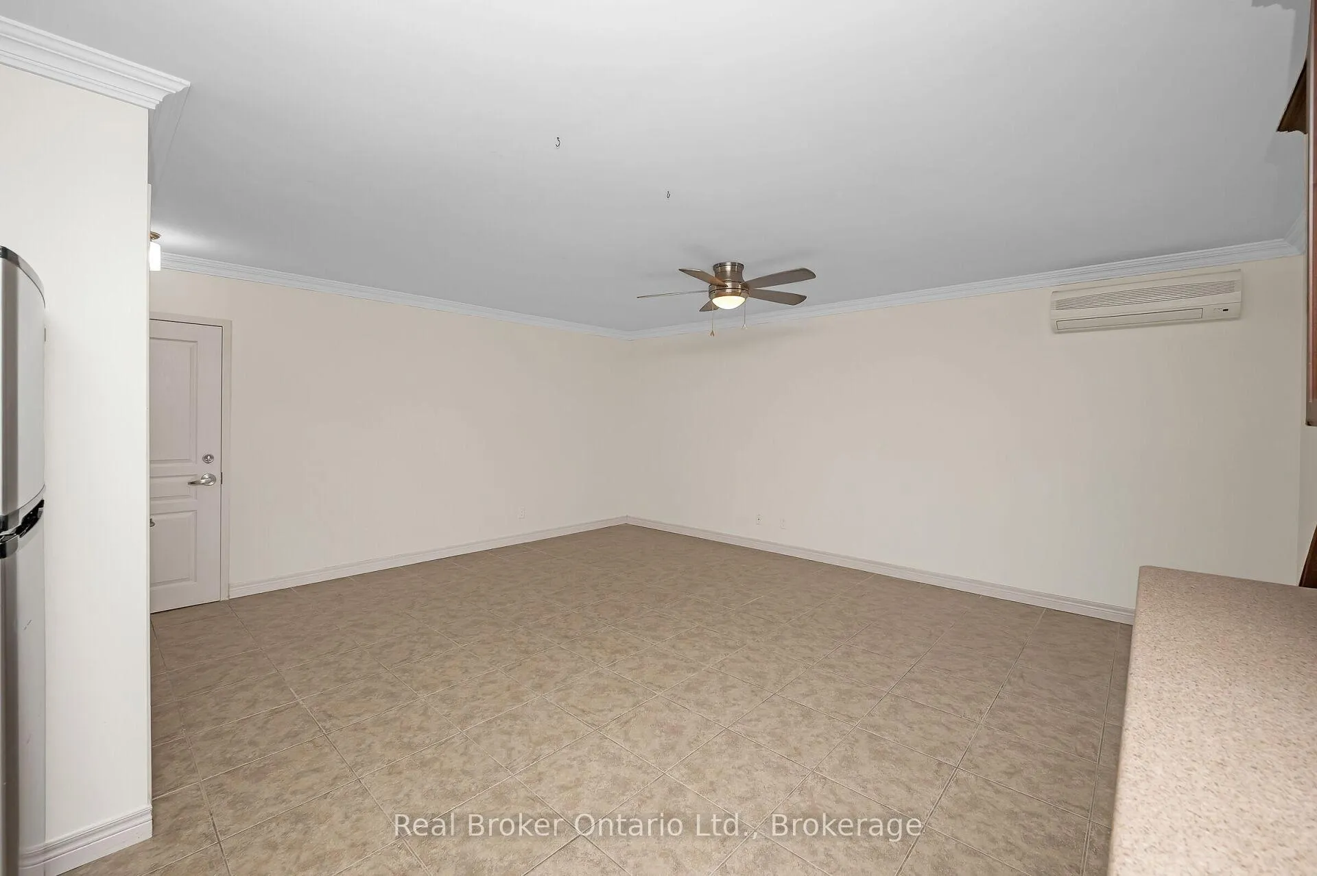 Photo 14 of Unit 303, 1212 Fennell Avenue E, Hamilton, Huntington — HOMEH