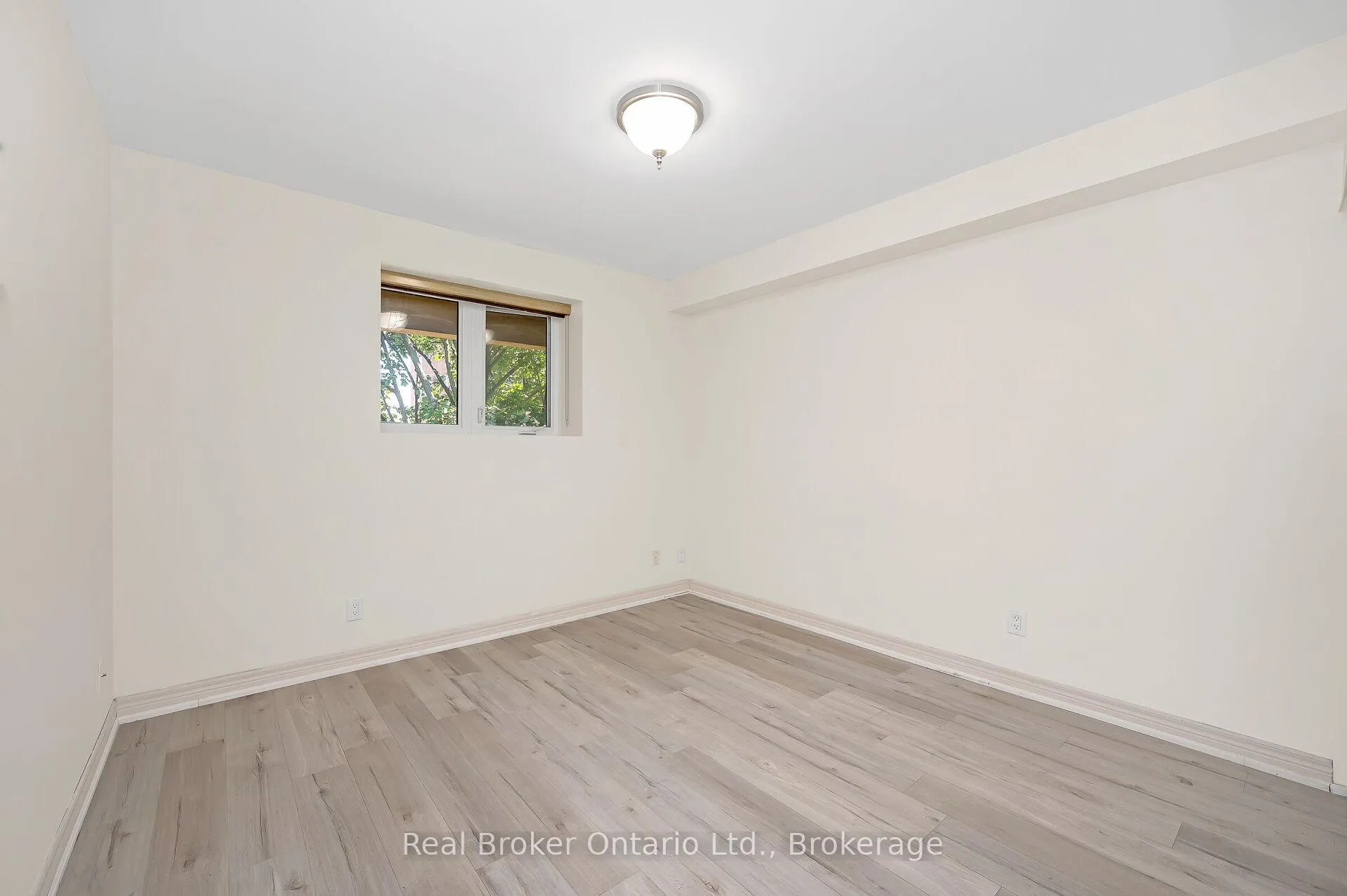 Photo 17 of Unit 303, 1212 Fennell Avenue E, Hamilton, Huntington — HOMEH