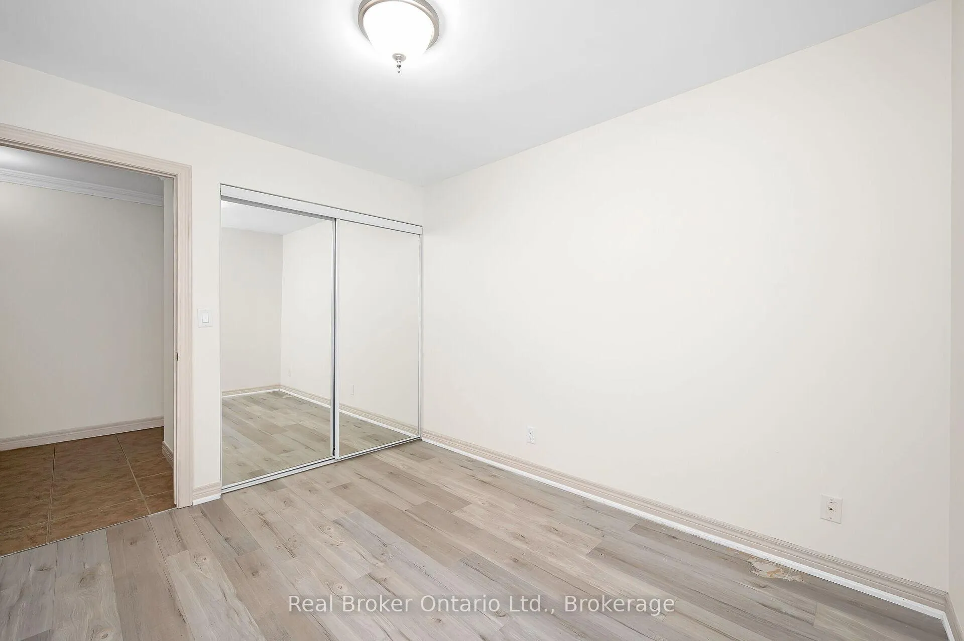 Photo 21 of Unit 303, 1212 Fennell Avenue E, Hamilton, Huntington — HOMEH