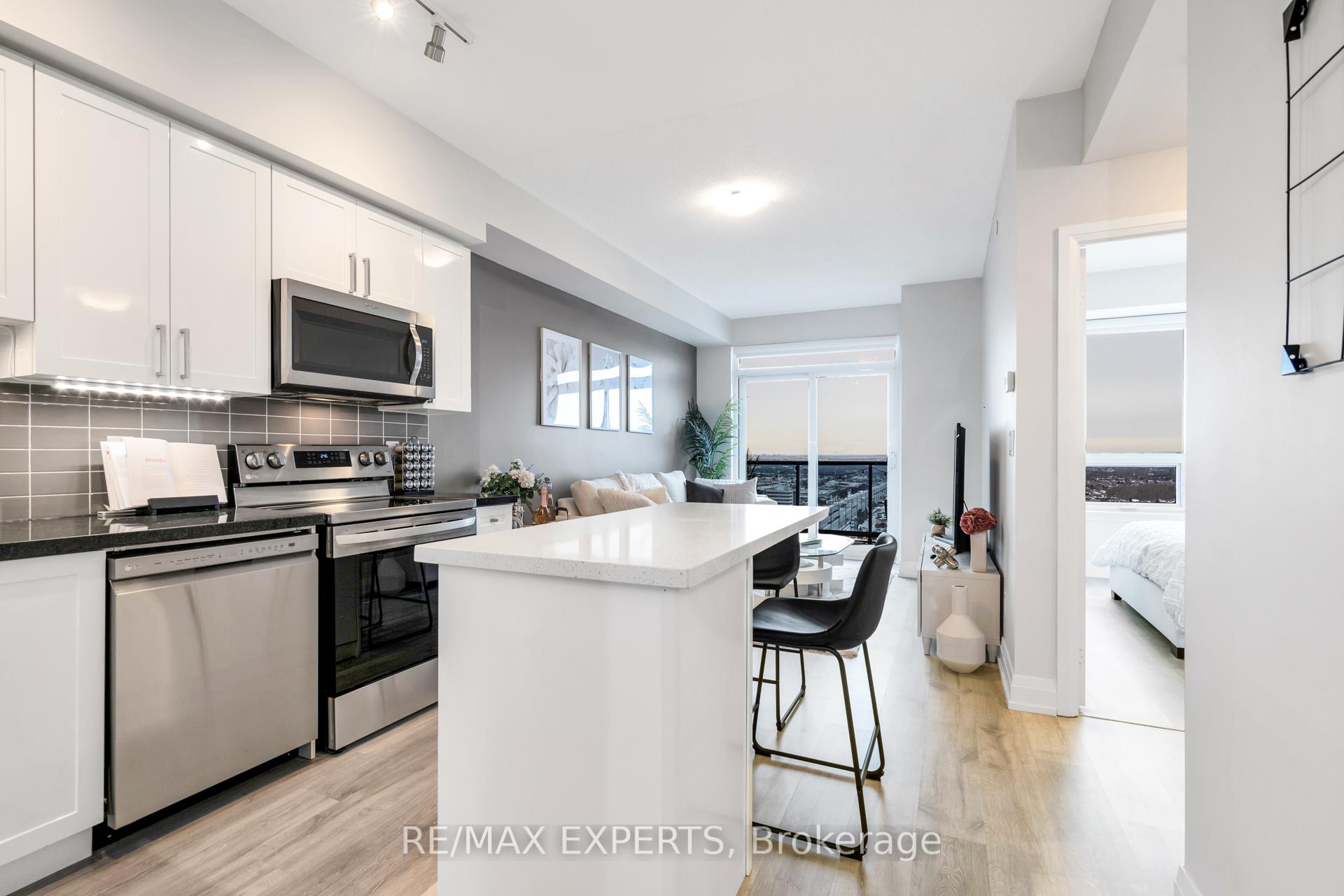 Photo 3 of Unit 1907, 3700 Highway 7, Vaughan, Vaughan Corporate Centre — HOMEH
