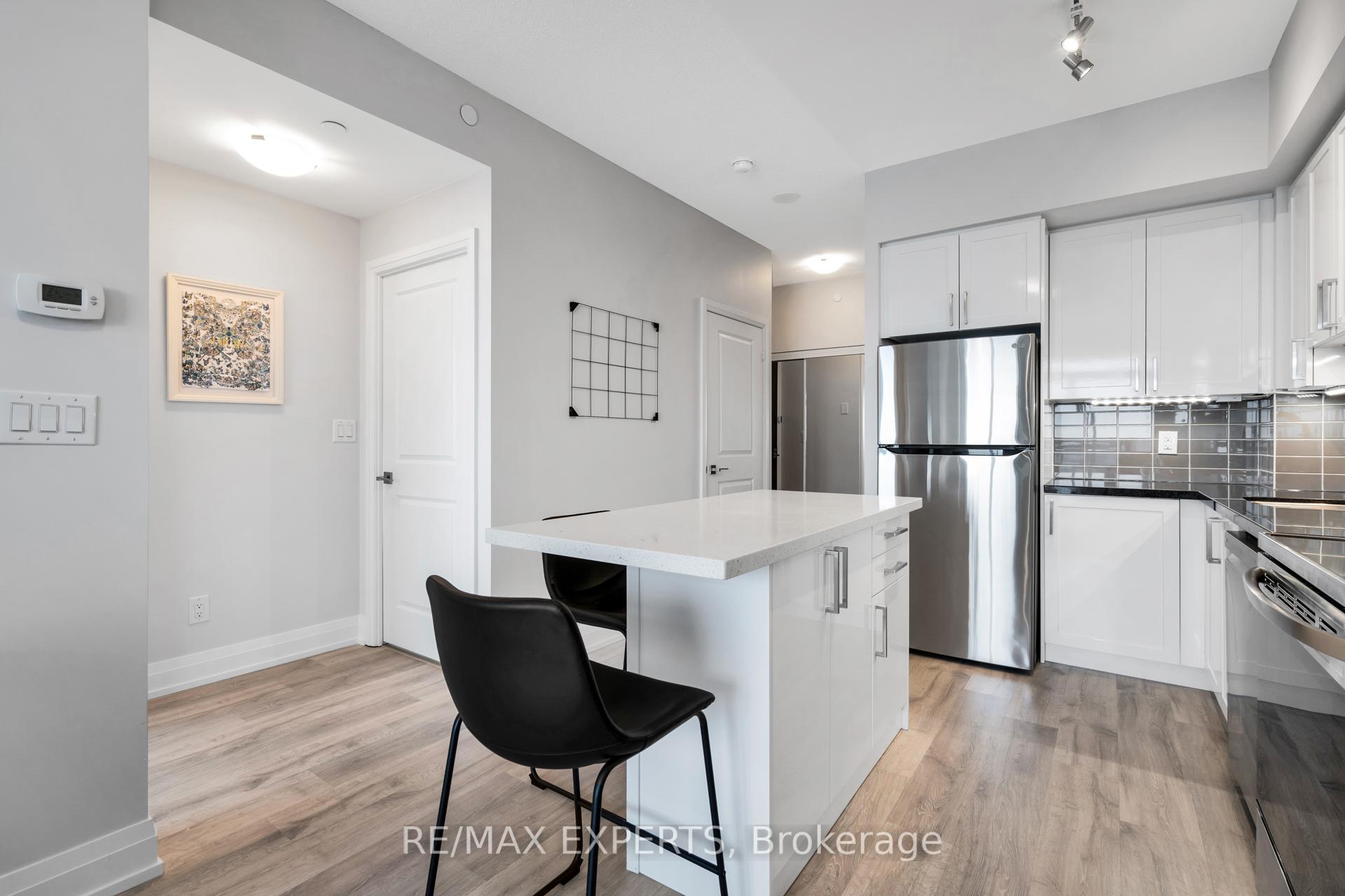 Photo 12 of Unit 1907, 3700 Highway 7, Vaughan, Vaughan Corporate Centre — HOMEH