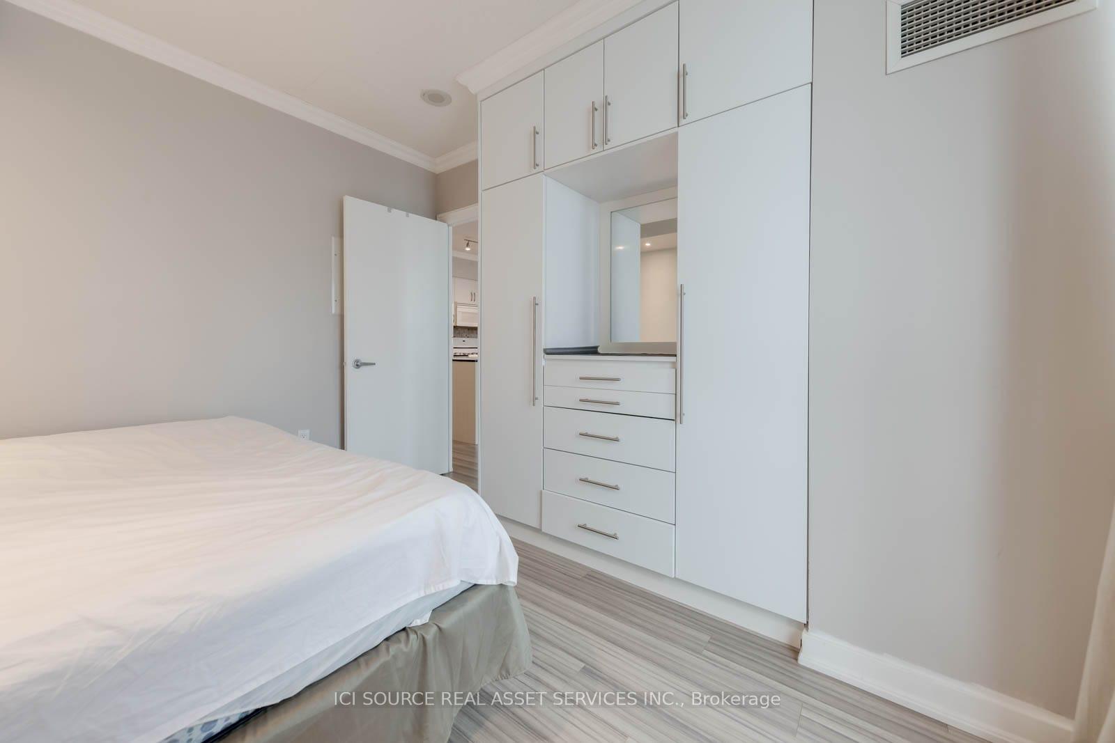 Photo 10 of Unit 2209, 5 Mariner Terrace, Toronto, Waterfront Communities — HOMEH