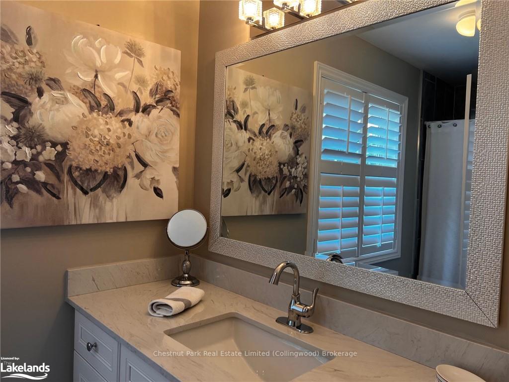 Photo 8 of 56 Lighthouse Lane W, Collingwood — HOMEH