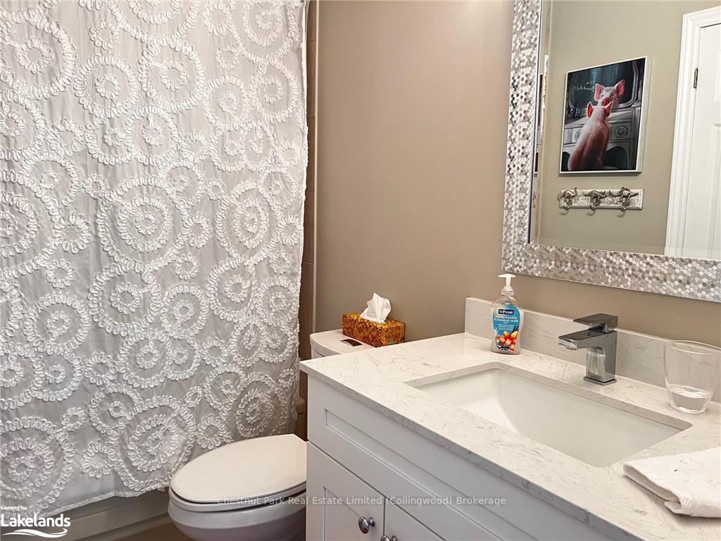 Photo 16 of 56 Lighthouse Lane W, Collingwood — HOMEH