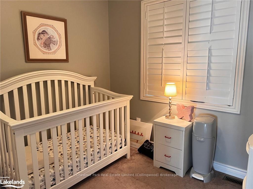 Photo 18 of 56 Lighthouse Lane W, Collingwood — HOMEH