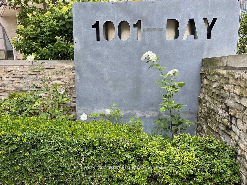 Front of Unit 706, 1001 Bay Street