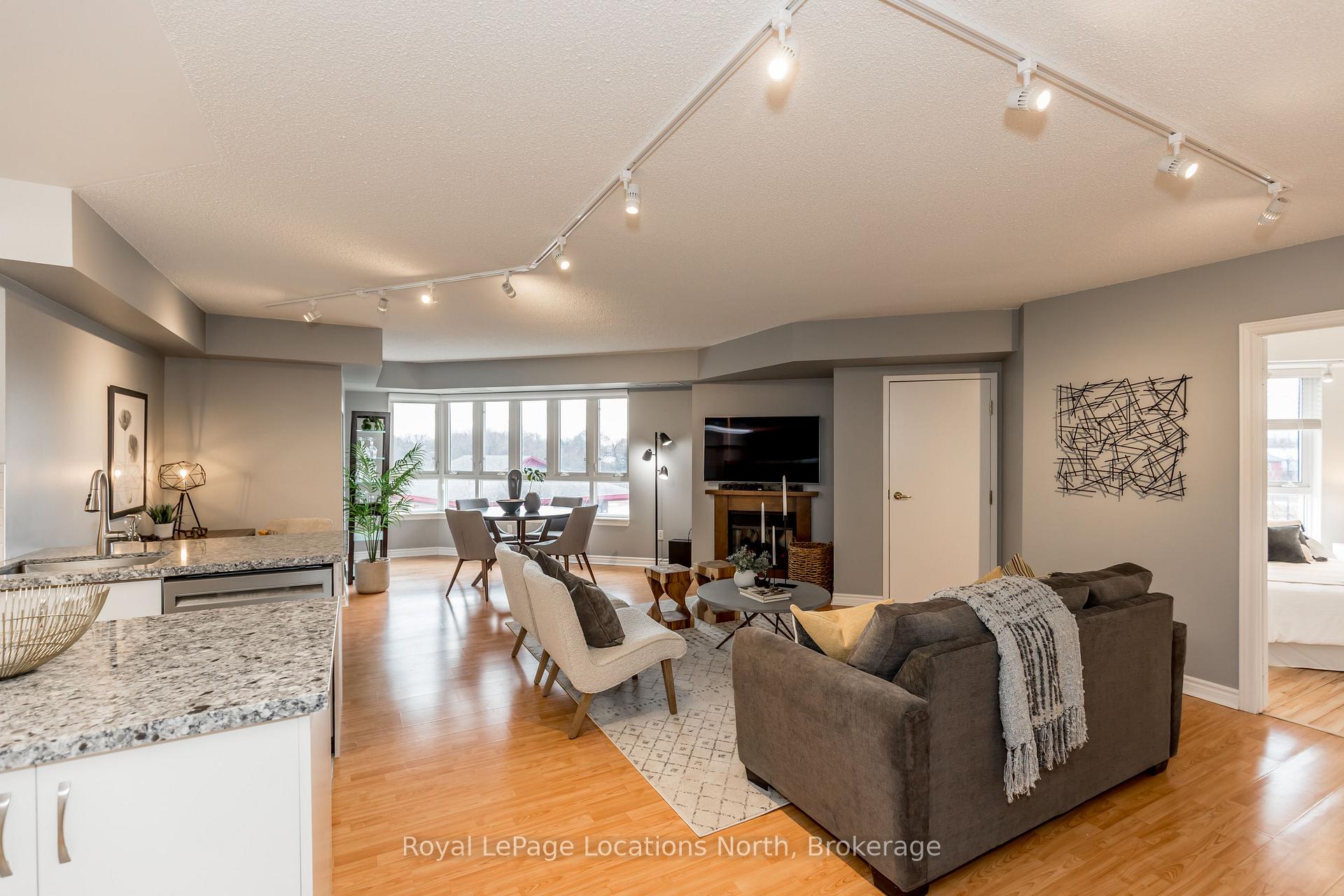 Photo 5 of Unit 302, 16 Raglan Street N, Collingwood — HOMEH