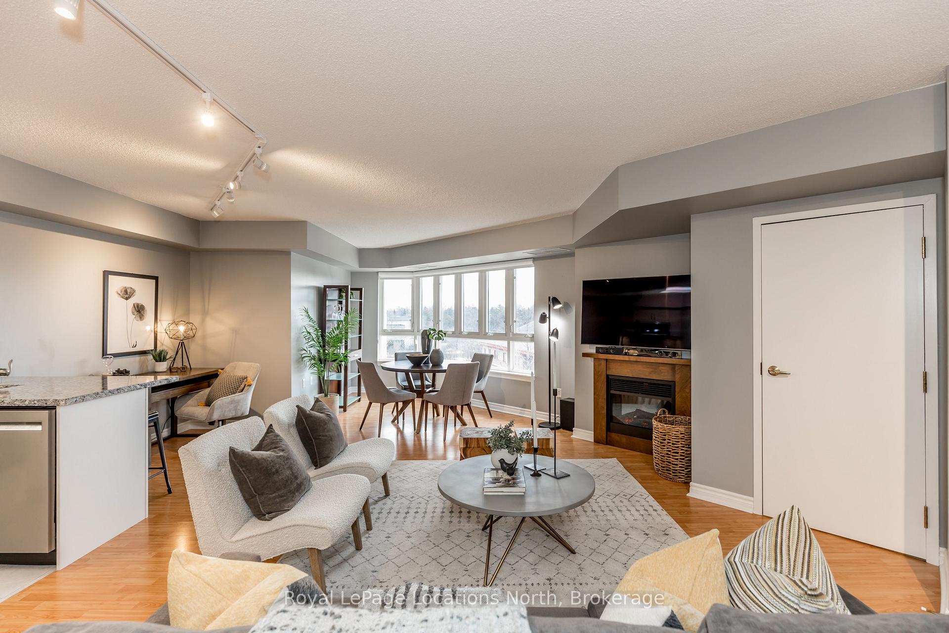 Photo 6 of Unit 302, 16 Raglan Street N, Collingwood — HOMEH