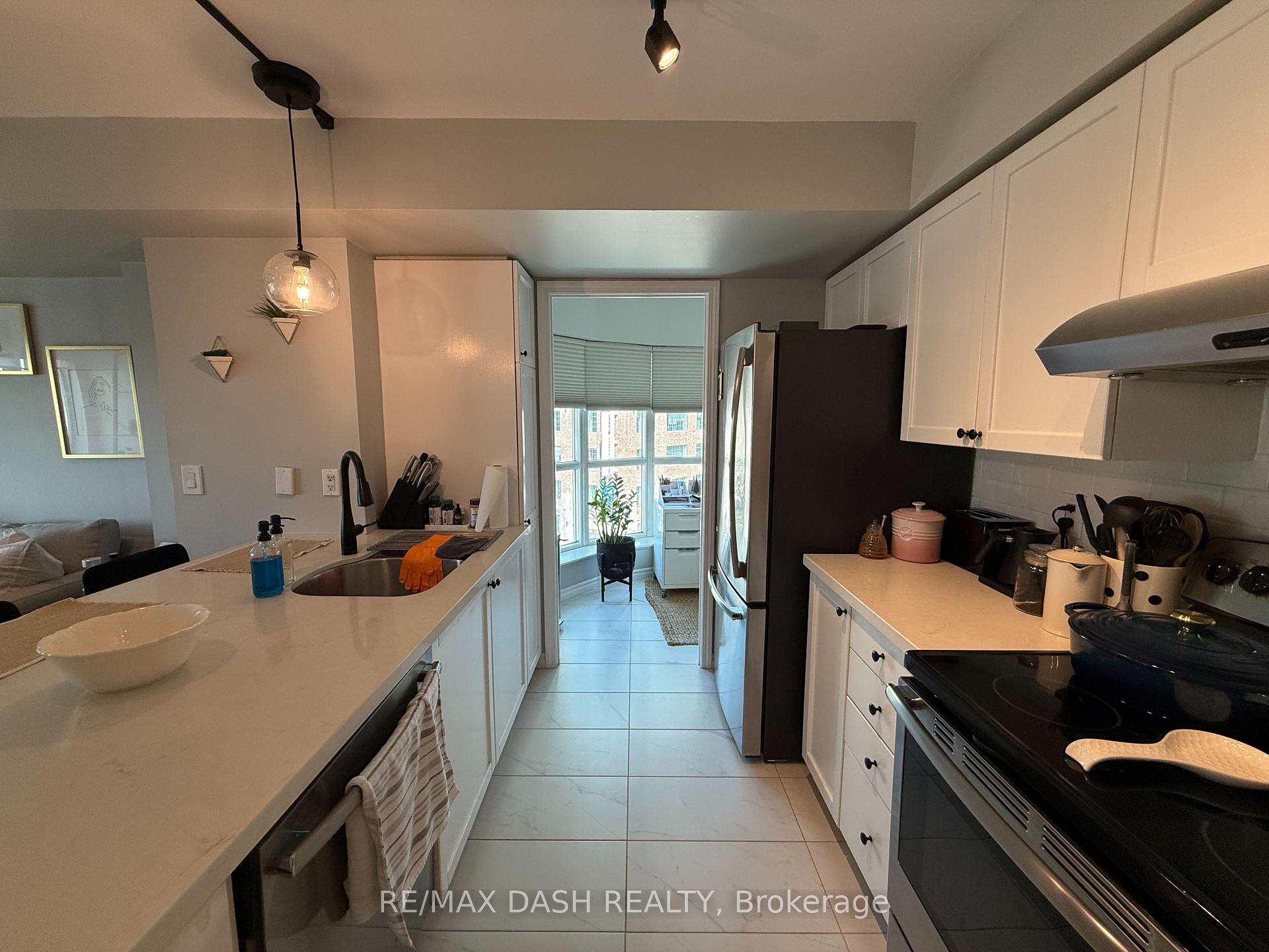 Photo 8 of Unit 718, 600 Queens Quay W, Toronto, Waterfront Communities — HOMEH