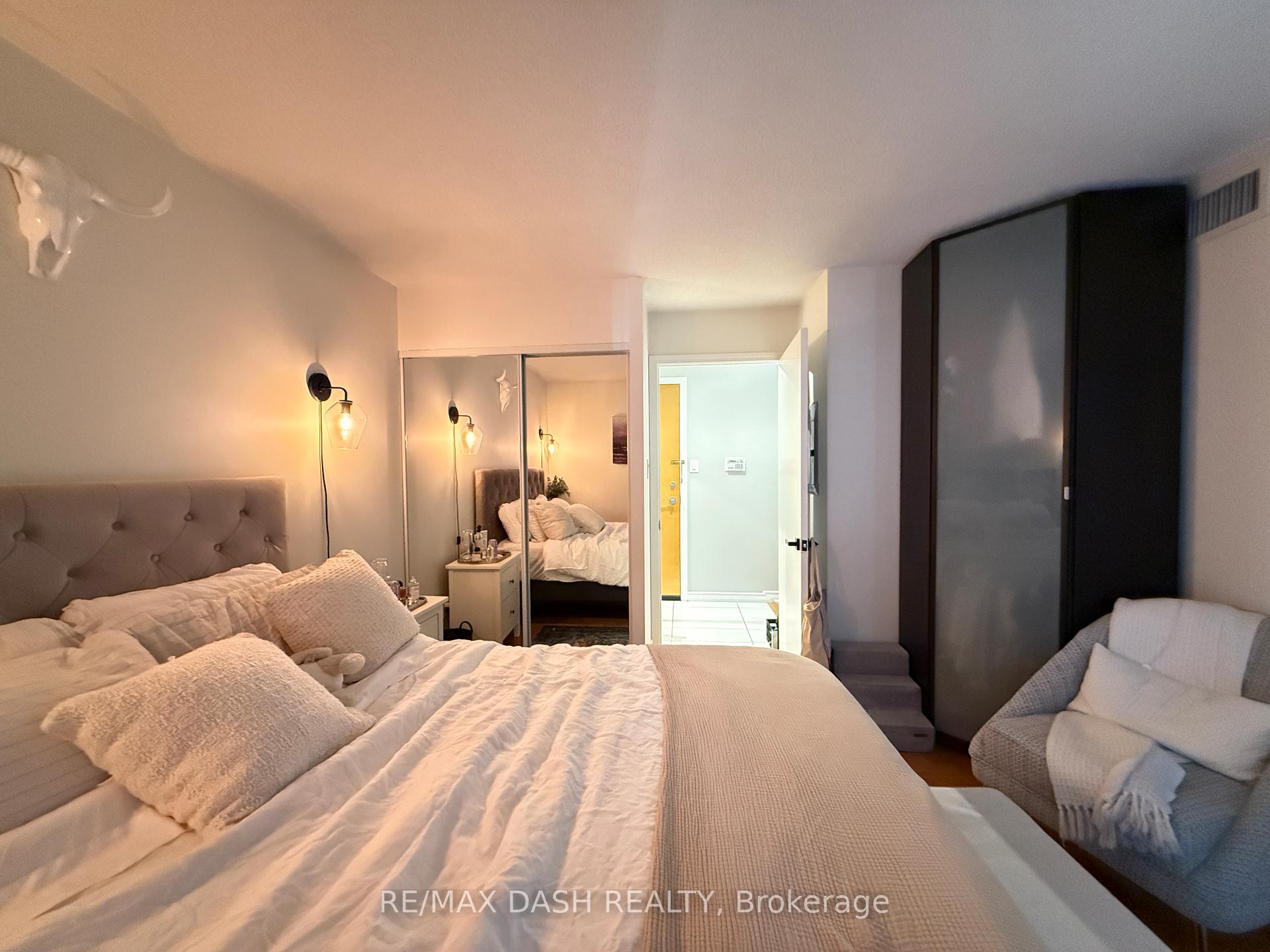 Photo 11 of Unit 718, 600 Queens Quay W, Toronto, Waterfront Communities — HOMEH