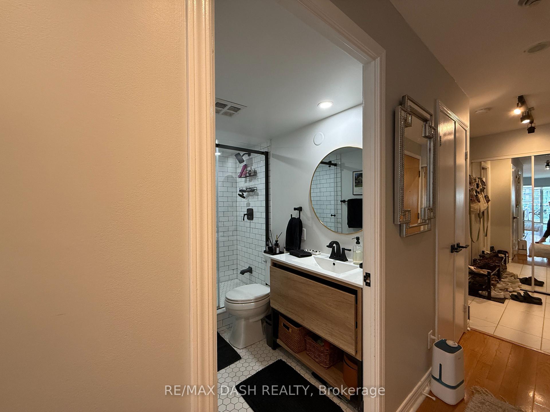 Photo 13 of Unit 718, 600 Queens Quay W, Toronto, Waterfront Communities — HOMEH