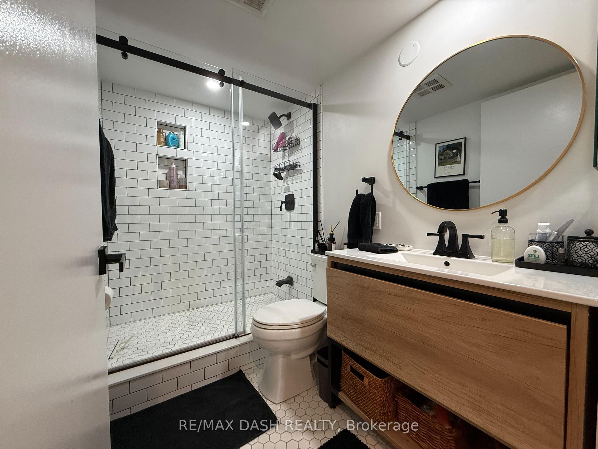 Photo 14 of Unit 718, 600 Queens Quay W, Toronto, Waterfront Communities — HOMEH
