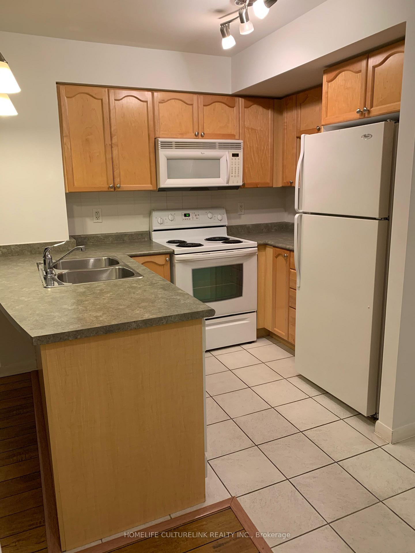 Photo 3 of Unit 907, 18 Yonge Street, Toronto, Waterfront Communities — HOMEH