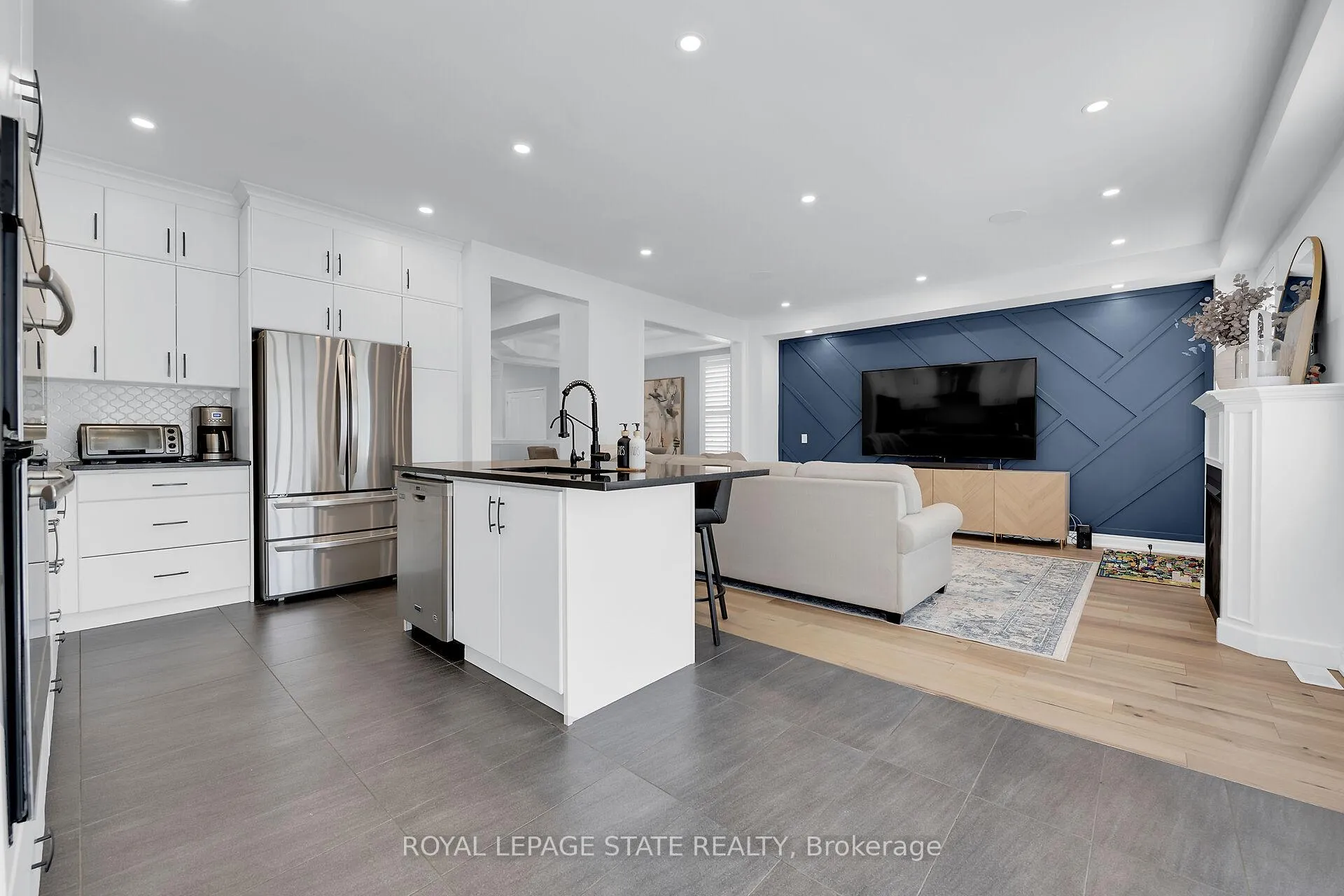 Photo 5 of 78 Chaumont Drive, Hamilton, Stoney Creek Mountain — HOMEH