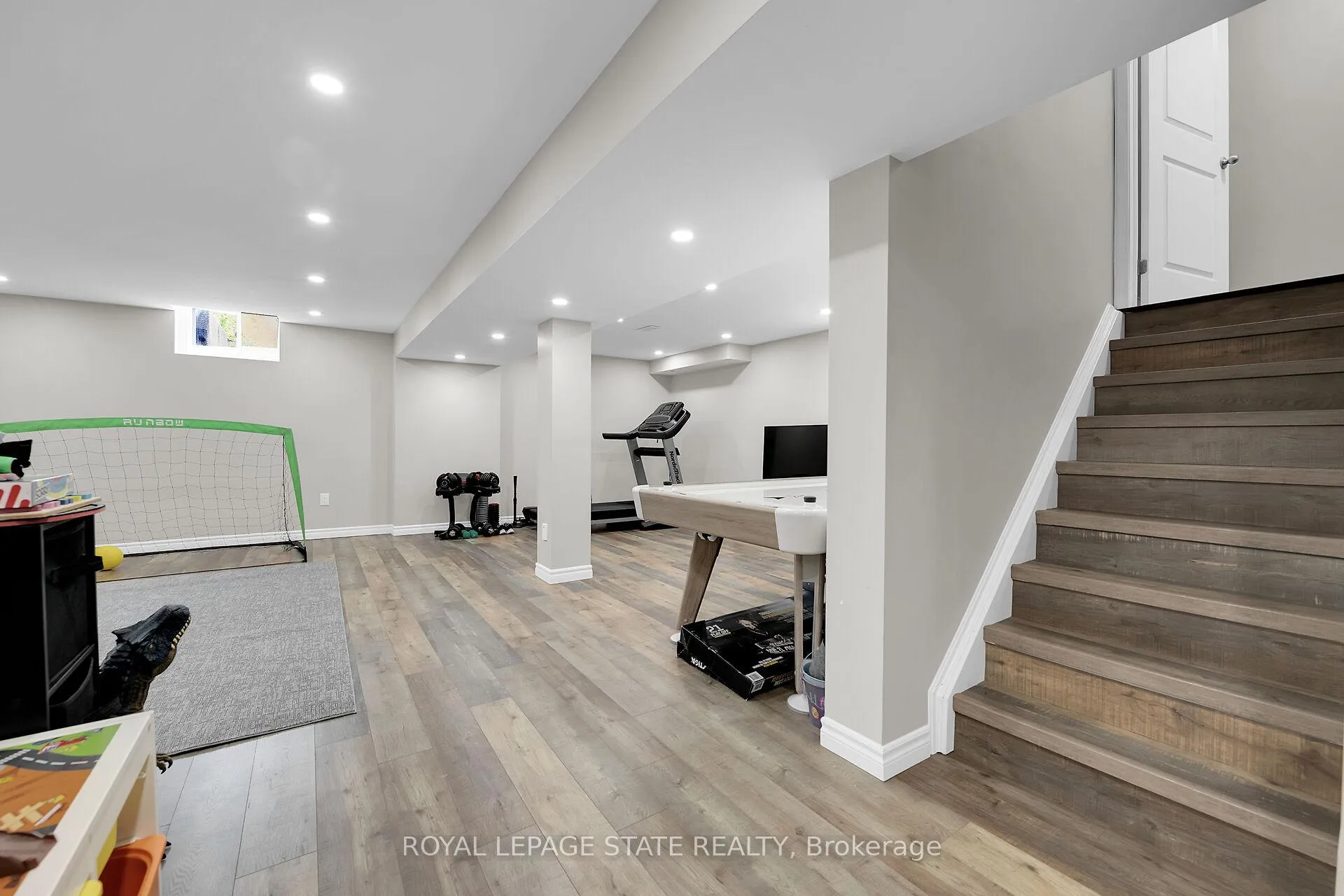 Photo 43 of 78 Chaumont Drive, Hamilton, Stoney Creek Mountain — HOMEH
