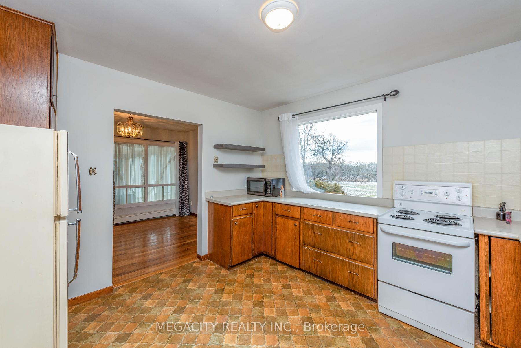 Photo 8 of 14242 Mt.Pleasant Road, Caledon, Bolton North — HOMEH