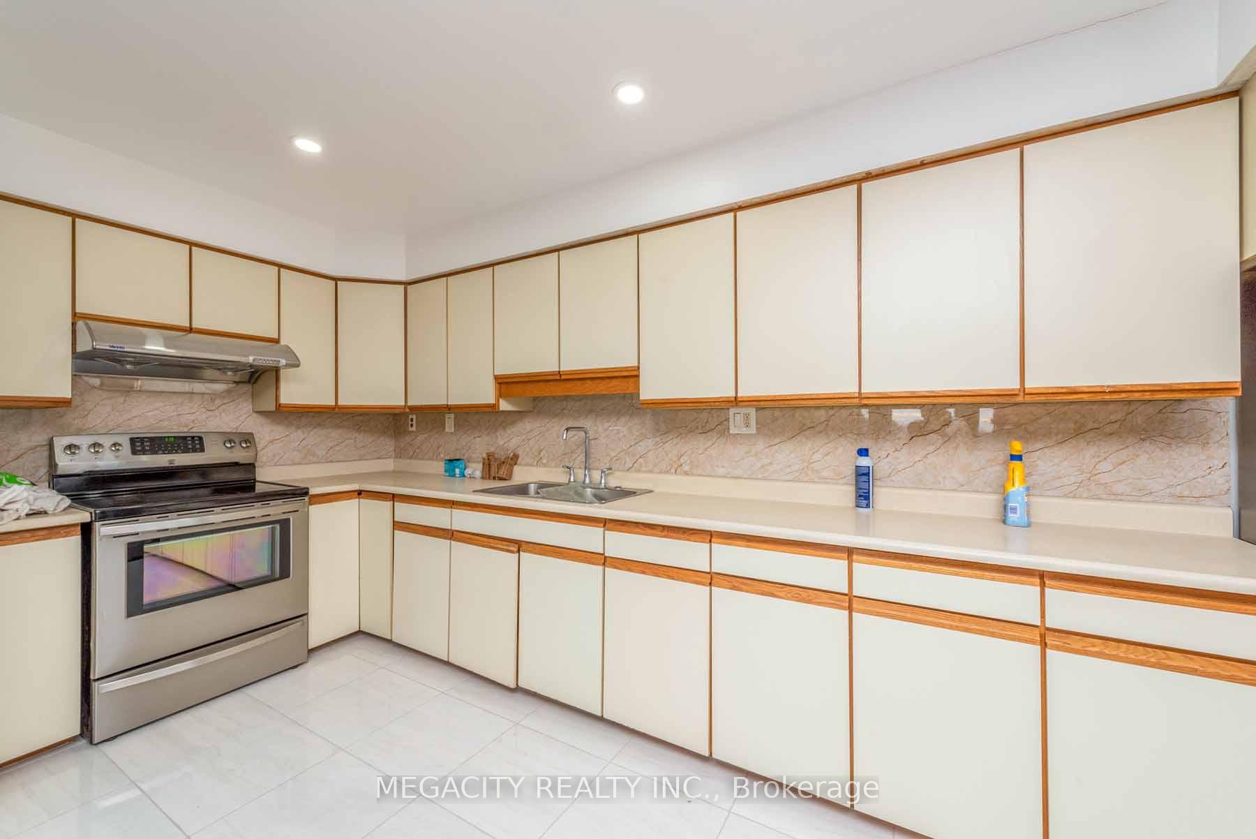 Photo 39 of 14242 Mt.Pleasant Road, Caledon, Bolton North — HOMEH