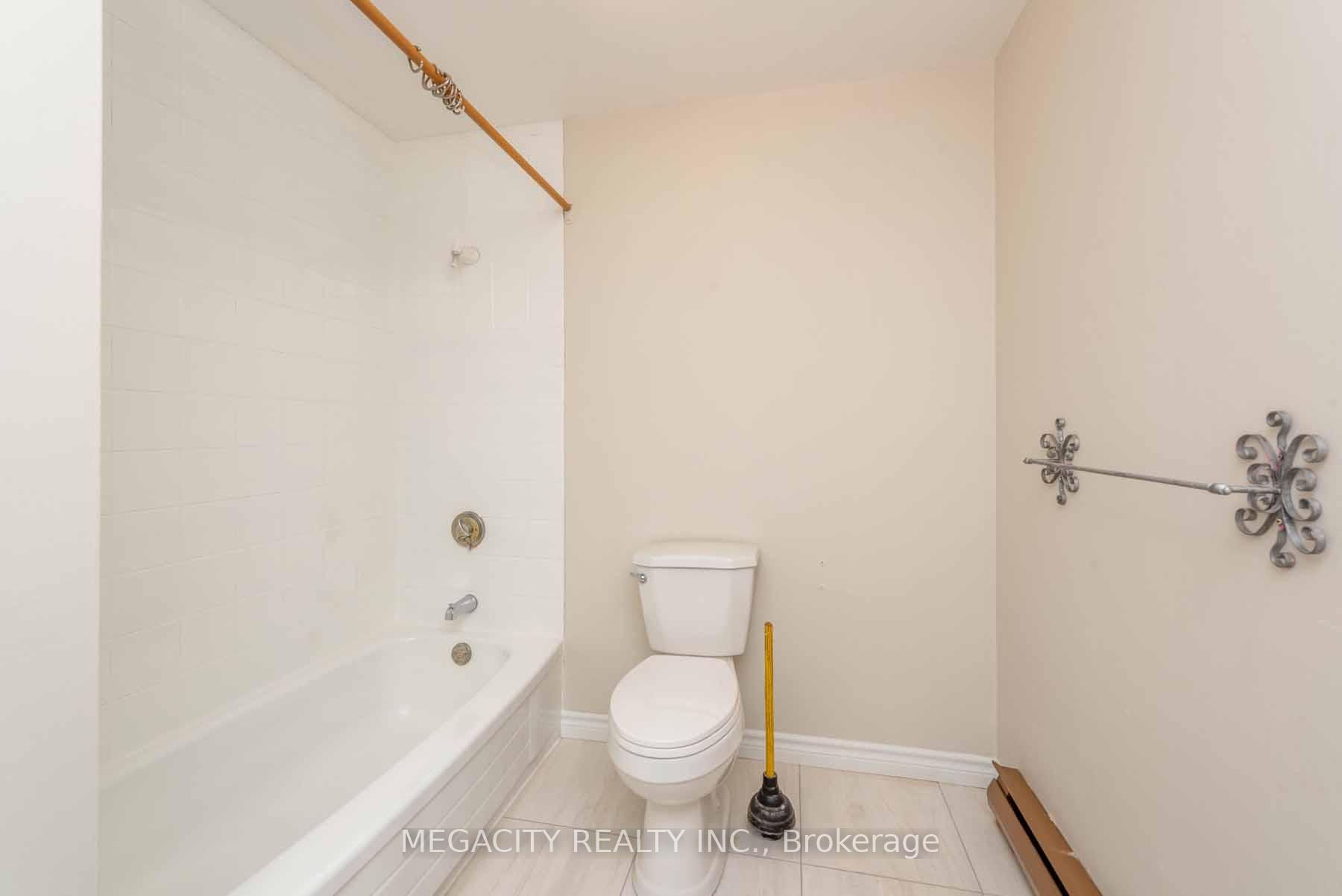 Photo 41 of 14242 Mt.Pleasant Road, Caledon, Bolton North — HOMEH