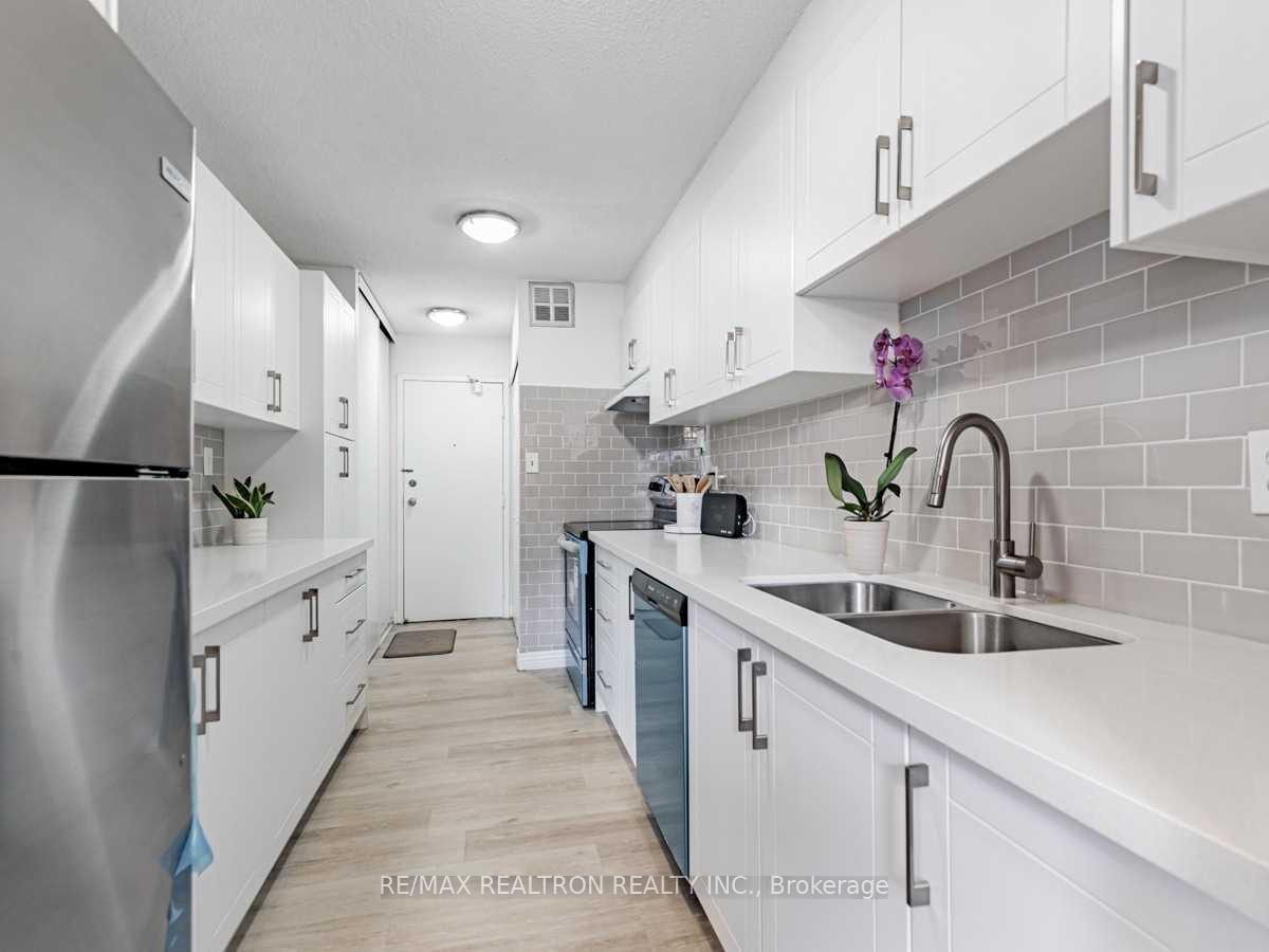 Front of Unit 1009, 90 Ling Road