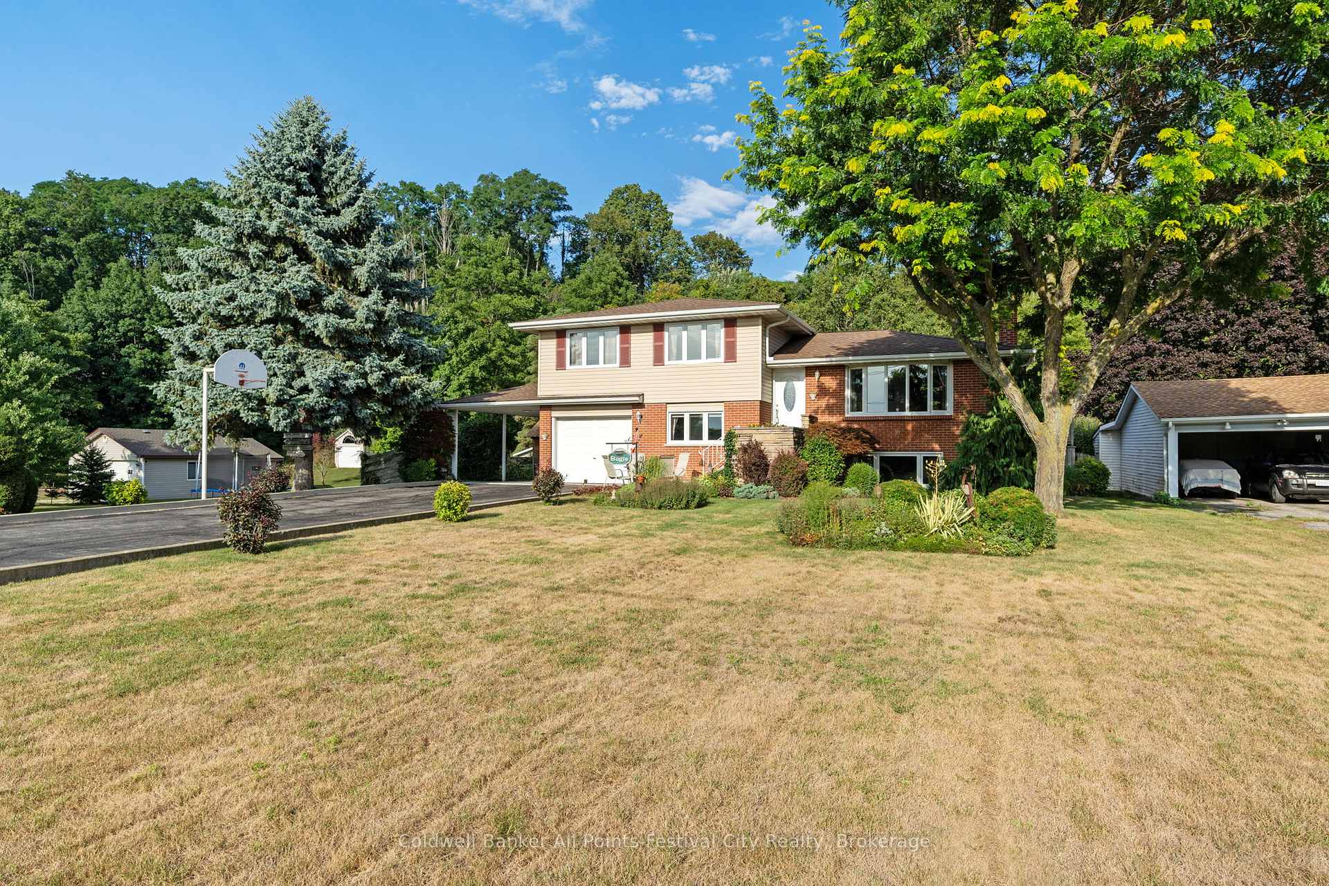 Photo 3 of 34018 Saltford Road, Goderich, Goderich (Town) — HOMEH