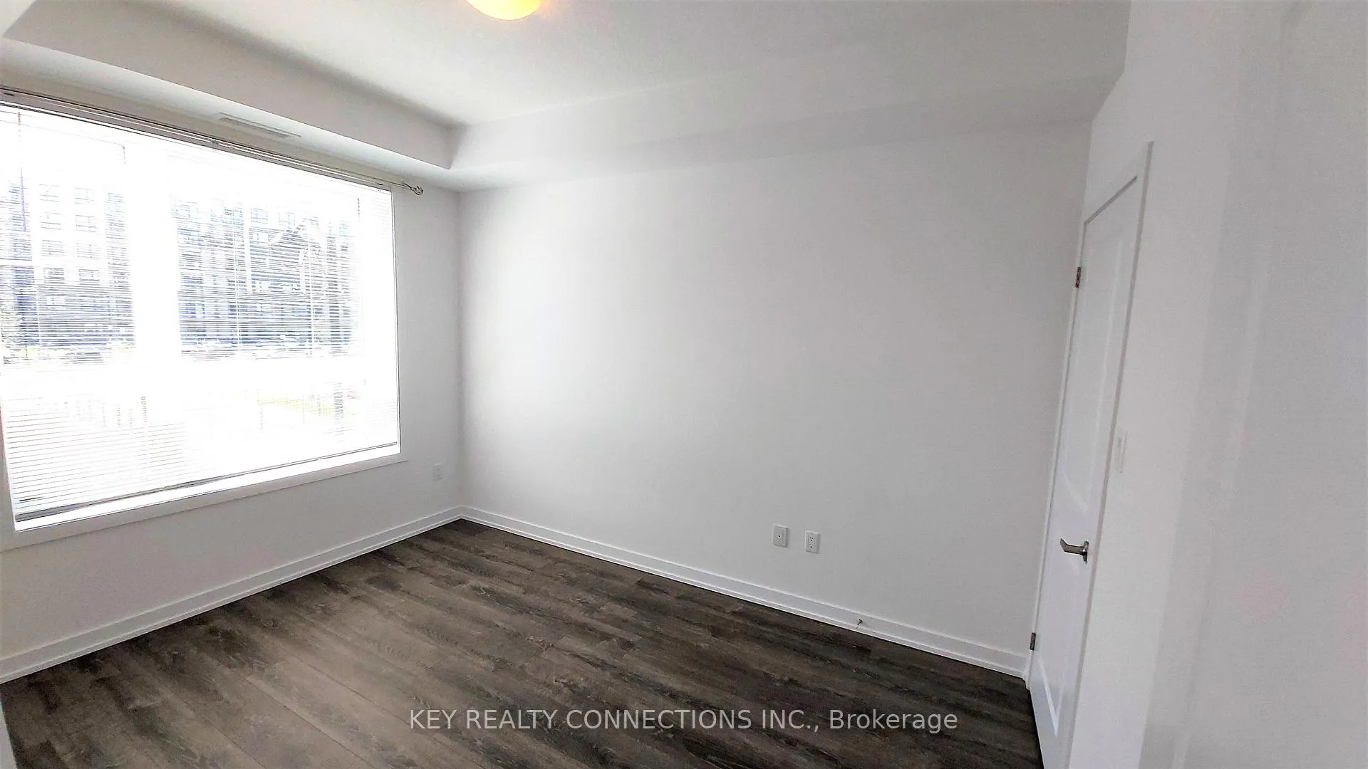 Photo 10 of Unit 225, 101 Shoreview Place, Hamilton, Stoney Creek — HOMEH