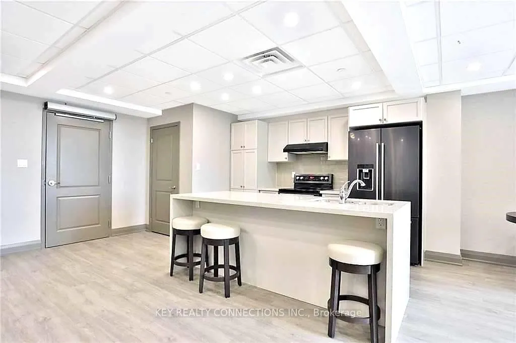 Photo 16 of Unit 225, 101 Shoreview Place, Hamilton, Stoney Creek — HOMEH