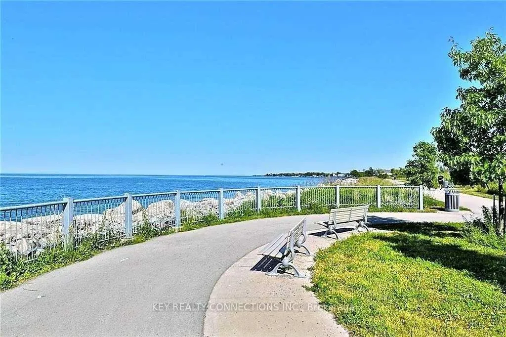 Photo 19 of Unit 225, 101 Shoreview Place, Hamilton, Stoney Creek — HOMEH