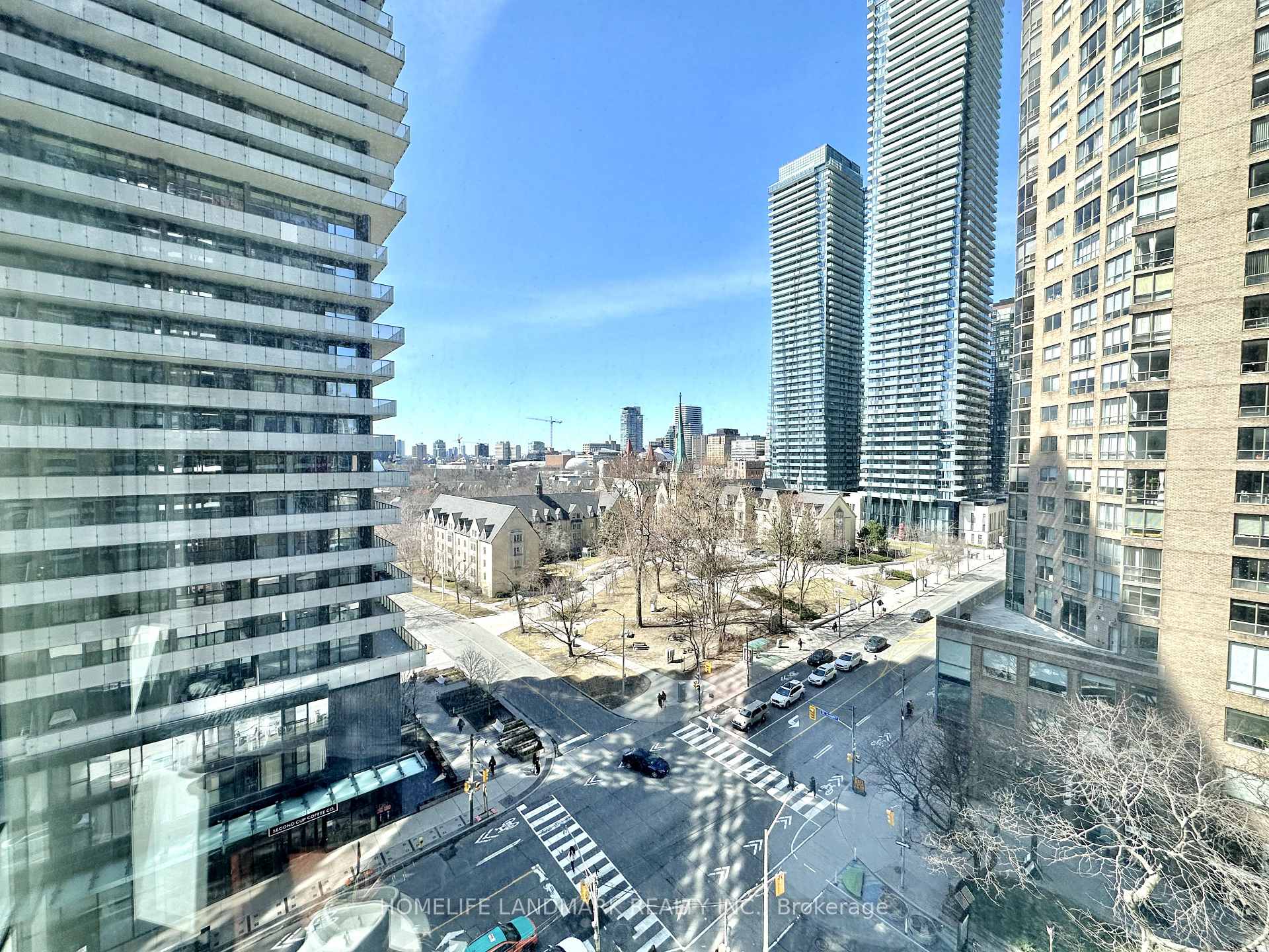 Front of Unit 1019, 1001 Bay Street